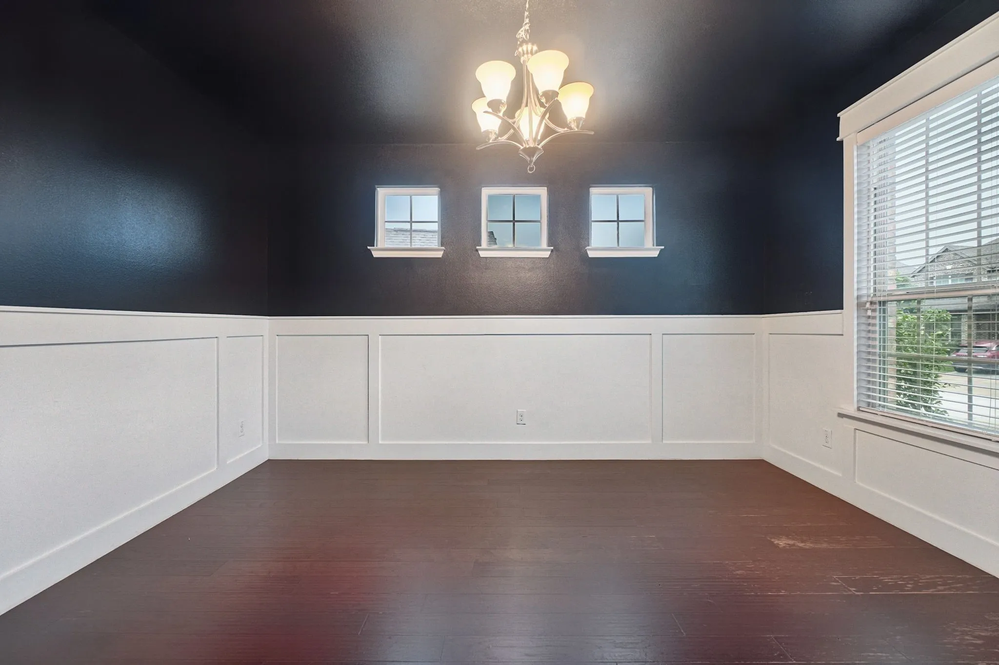Single Family Residence For Sale in Collin County , 1208 Caney Creek Lane, Mc Kinney, Texas 75071, 3 Bedroom, 3 Bathroom, 2 Garage spaces, 2,638 Sqft, built in 2016, mls#21406609, Real Estate Agent in Mc Kinney, Homes For Sale in Collin county, Homes For Sale in Mc Kinney, Realtor in Mc Kinney Texas, Real Estate Brokerage Independent Realty Texas, Luminita Cordes Realtor