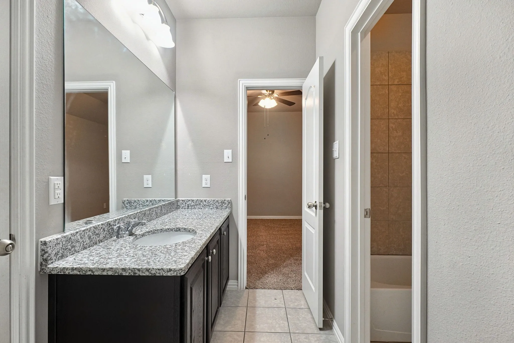 Single Family Residence For Sale in Collin County , 1208 Caney Creek Lane, Mc Kinney, Texas 75071, 3 Bedroom, 3 Bathroom, 2 Garage spaces, 2,638 Sqft, built in 2016, mls#21406609, Real Estate Agent in Mc Kinney, Homes For Sale in Collin county, Homes For Sale in Mc Kinney, Realtor in Mc Kinney Texas, Real Estate Brokerage Independent Realty Texas, Luminita Cordes Realtor