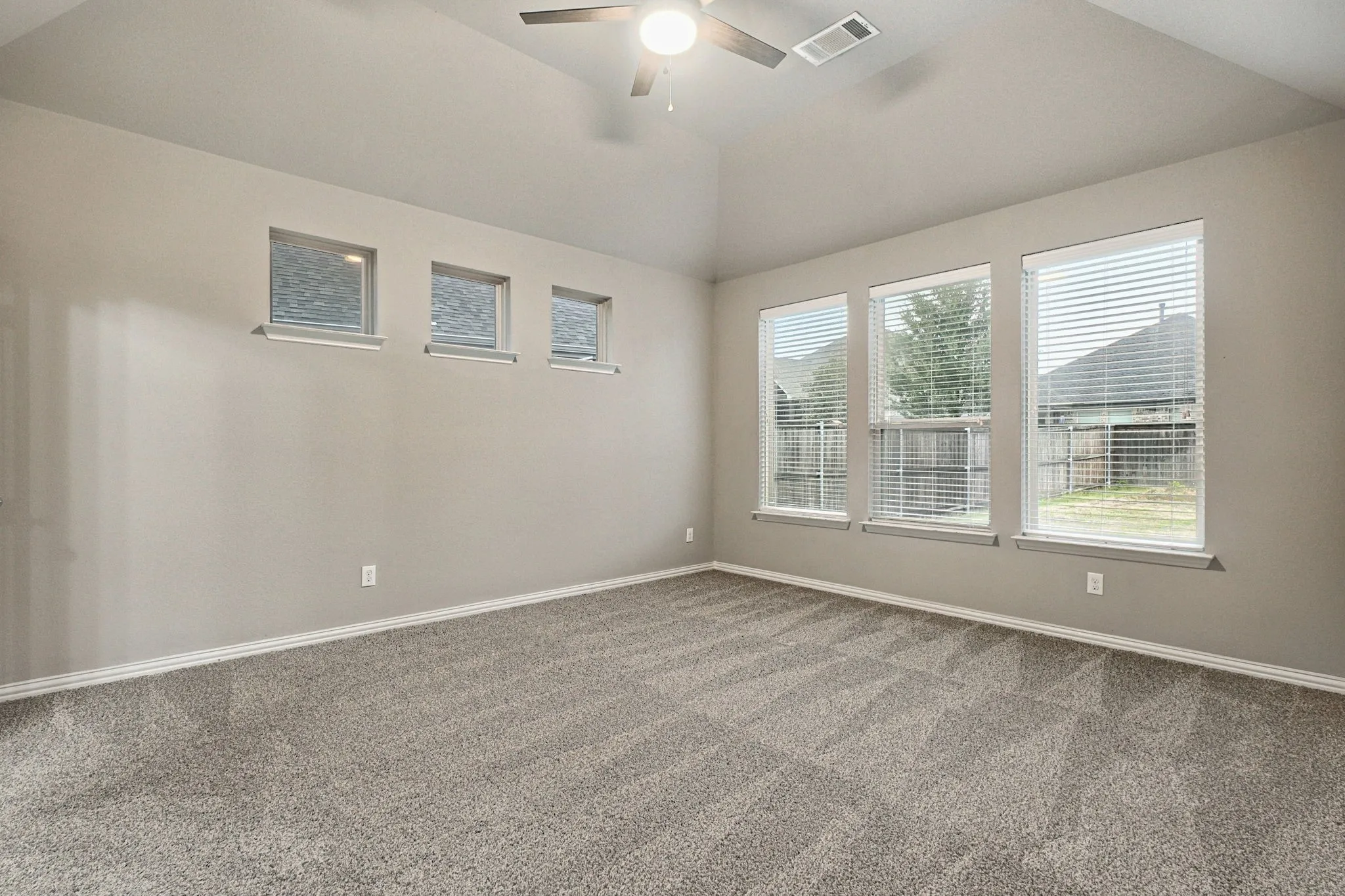 Single Family Residence For Sale in Collin County , 1208 Caney Creek Lane, Mc Kinney, Texas 75071, 3 Bedroom, 3 Bathroom, 2 Garage spaces, 2,638 Sqft, built in 2016, mls#21406609, Real Estate Agent in Mc Kinney, Homes For Sale in Collin county, Homes For Sale in Mc Kinney, Realtor in Mc Kinney Texas, Real Estate Brokerage Independent Realty Texas, Luminita Cordes Realtor