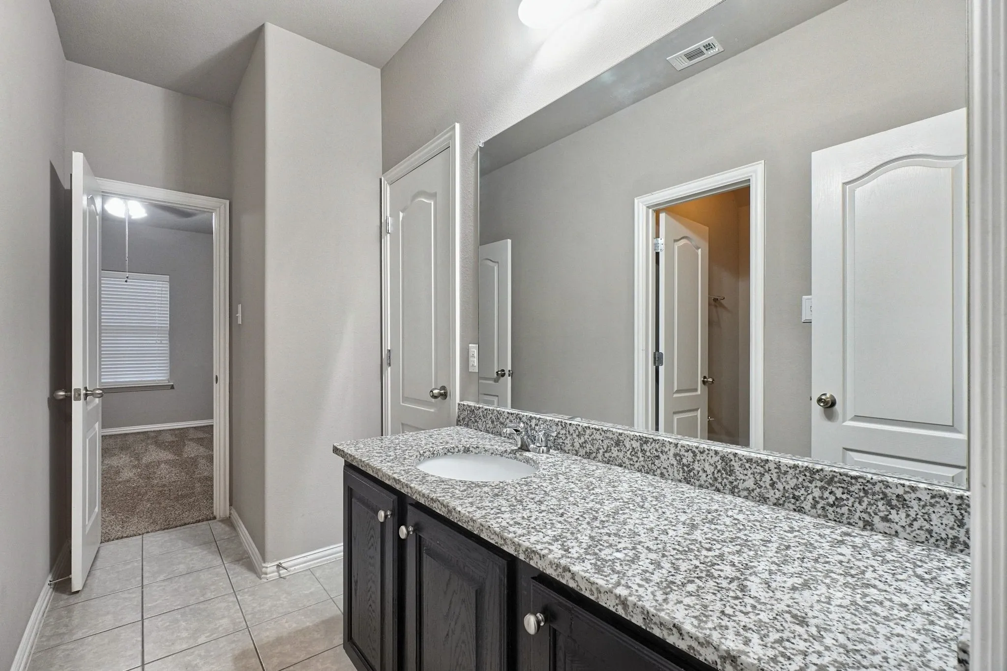 Single Family Residence For Sale in Collin County , 1208 Caney Creek Lane, Mc Kinney, Texas 75071, 3 Bedroom, 3 Bathroom, 2 Garage spaces, 2,638 Sqft, built in 2016, mls#21406609, Real Estate Agent in Mc Kinney, Homes For Sale in Collin county, Homes For Sale in Mc Kinney, Realtor in Mc Kinney Texas, Real Estate Brokerage Independent Realty Texas, Luminita Cordes Realtor