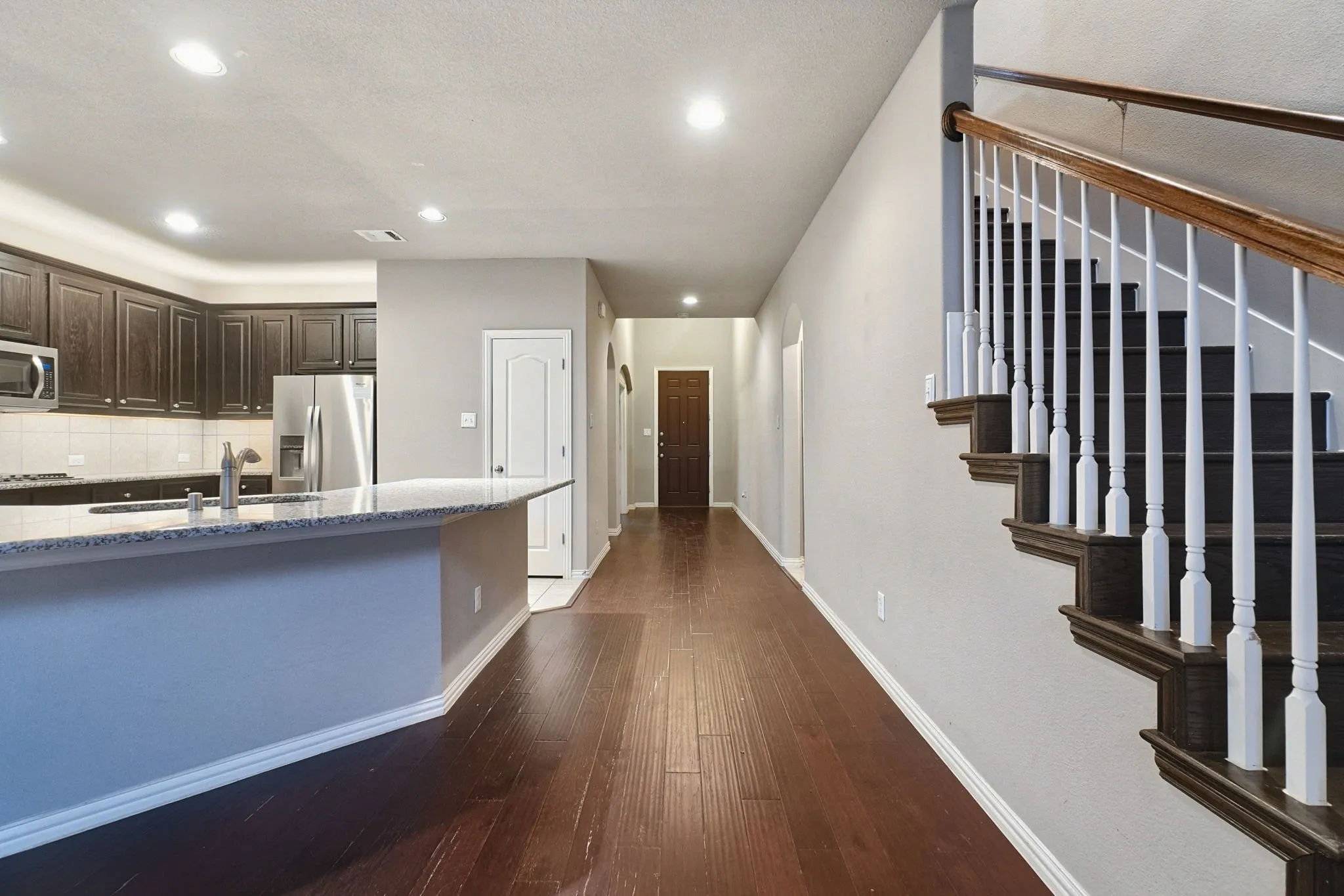 Single Family Residence For Sale in Collin County , 1208 Caney Creek Lane, Mc Kinney, Texas 75071, 3 Bedroom, 3 Bathroom, 2 Garage spaces, 2,638 Sqft, built in 2016, mls#21406609, Real Estate Agent in Mc Kinney, Homes For Sale in Collin county, Homes For Sale in Mc Kinney, Realtor in Mc Kinney Texas, Real Estate Brokerage Independent Realty Texas, Luminita Cordes Realtor
