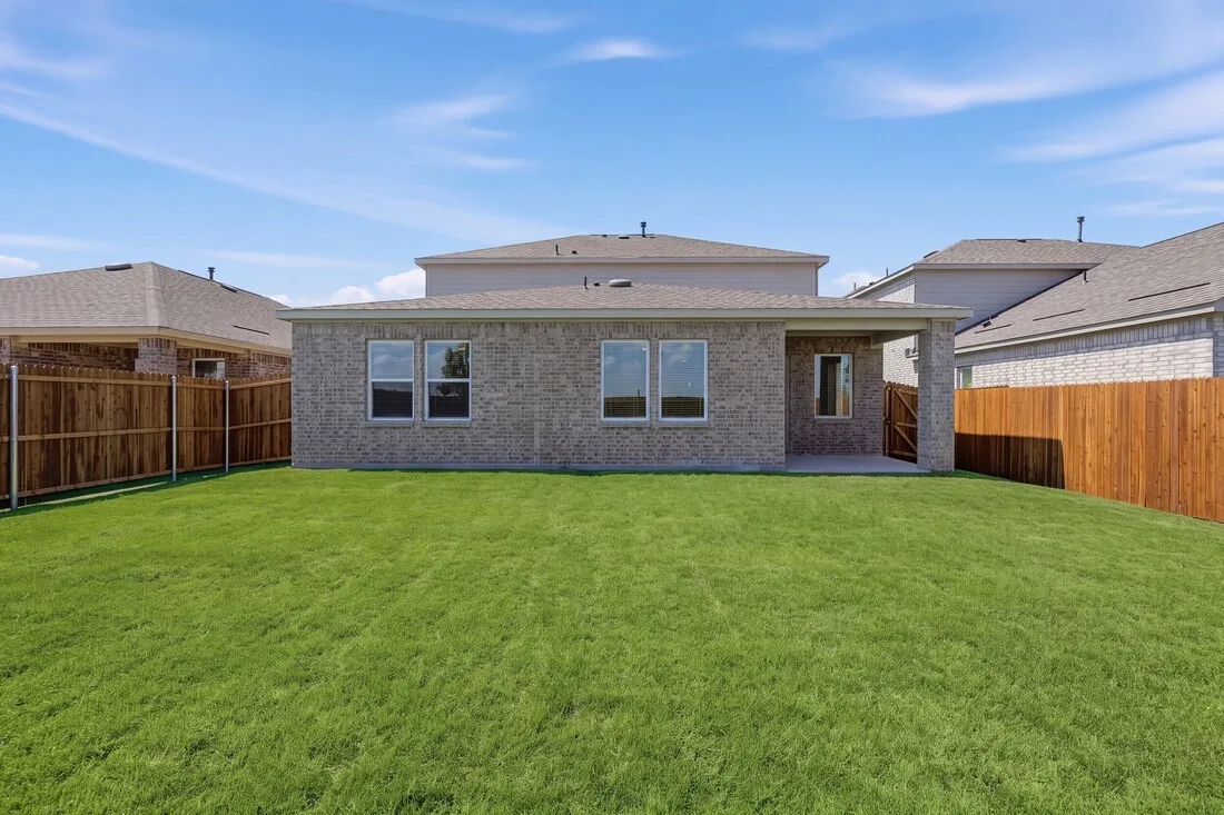 2641 Glacier Road ~ Ready Now