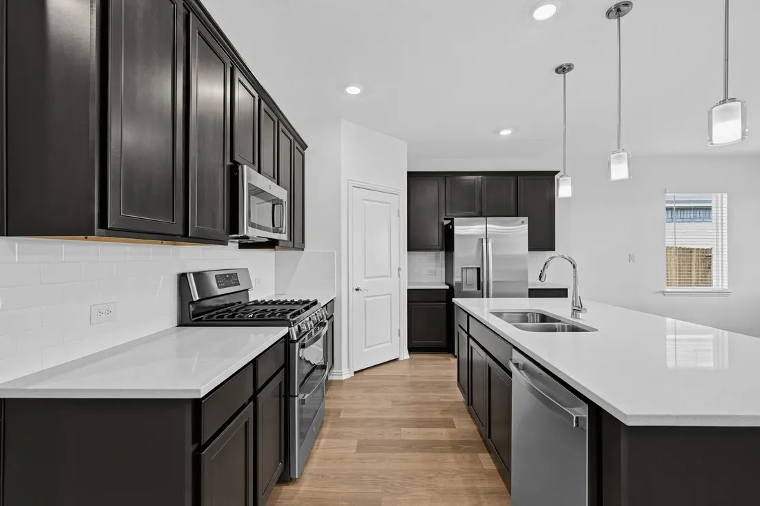 2641 Glacier Road ~ Ready Now