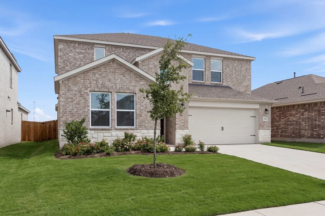 2641 Glacier Road ~ Ready Now