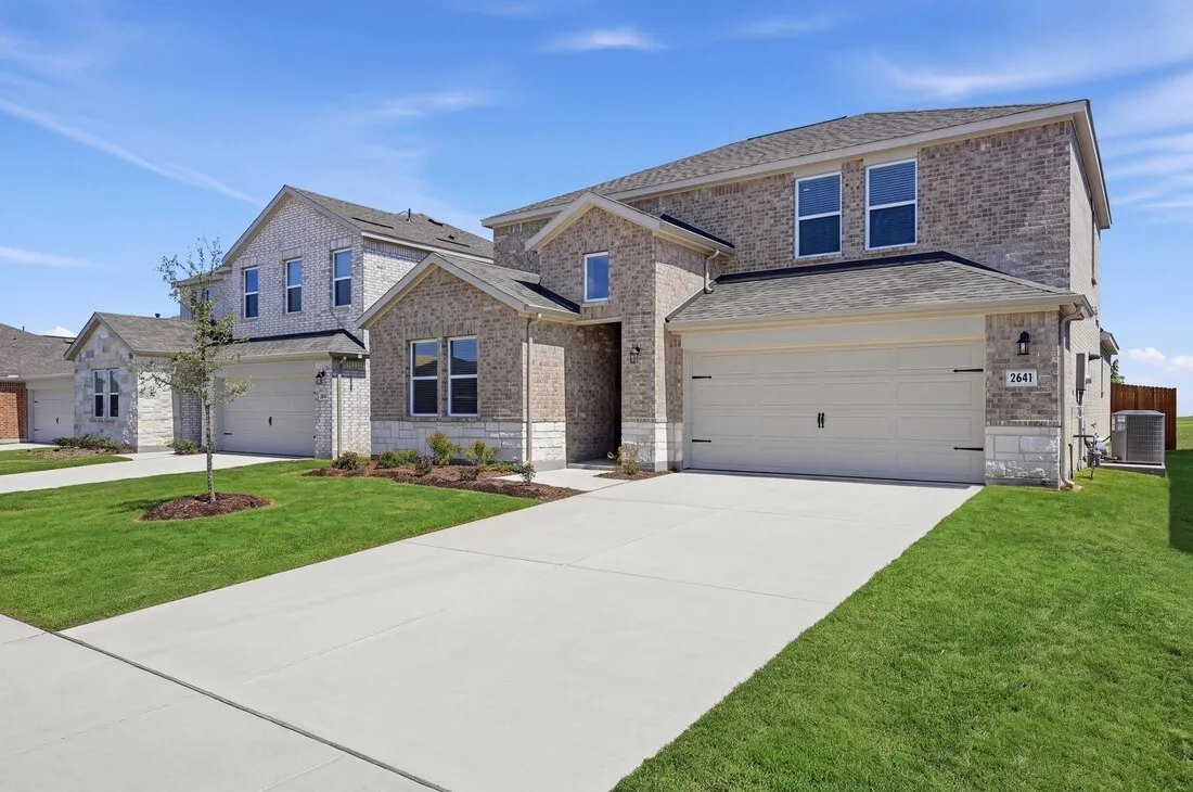 2641 Glacier Road ~ Ready Now