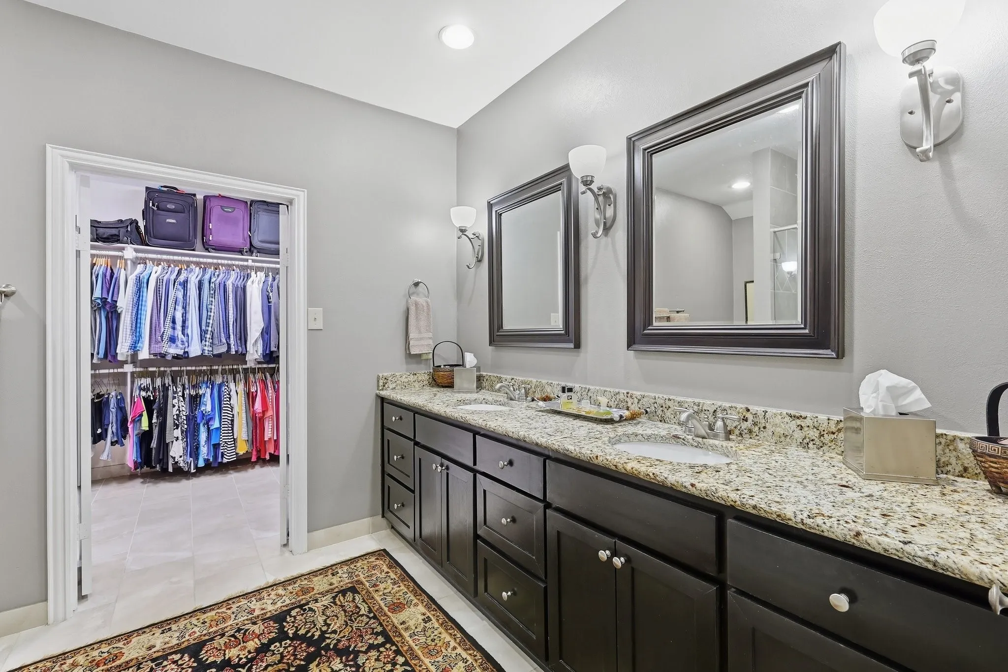 Single Family Residence For Sale in Dallas County , 5906 Mercedes Avenue, Dallas, Texas 75206, 3 Bedroom, 2 Bathroom, 2 Garage spaces, 1,982 Sqft, built in 1926, mls#21401978, Real Estate Agent in Dallas, Homes For Sale in Dallas county, Homes For Sale in Dallas, Realtor in Dallas Texas, Real Estate Brokerage Independent Realty Texas, Luminita Cordes Realtor