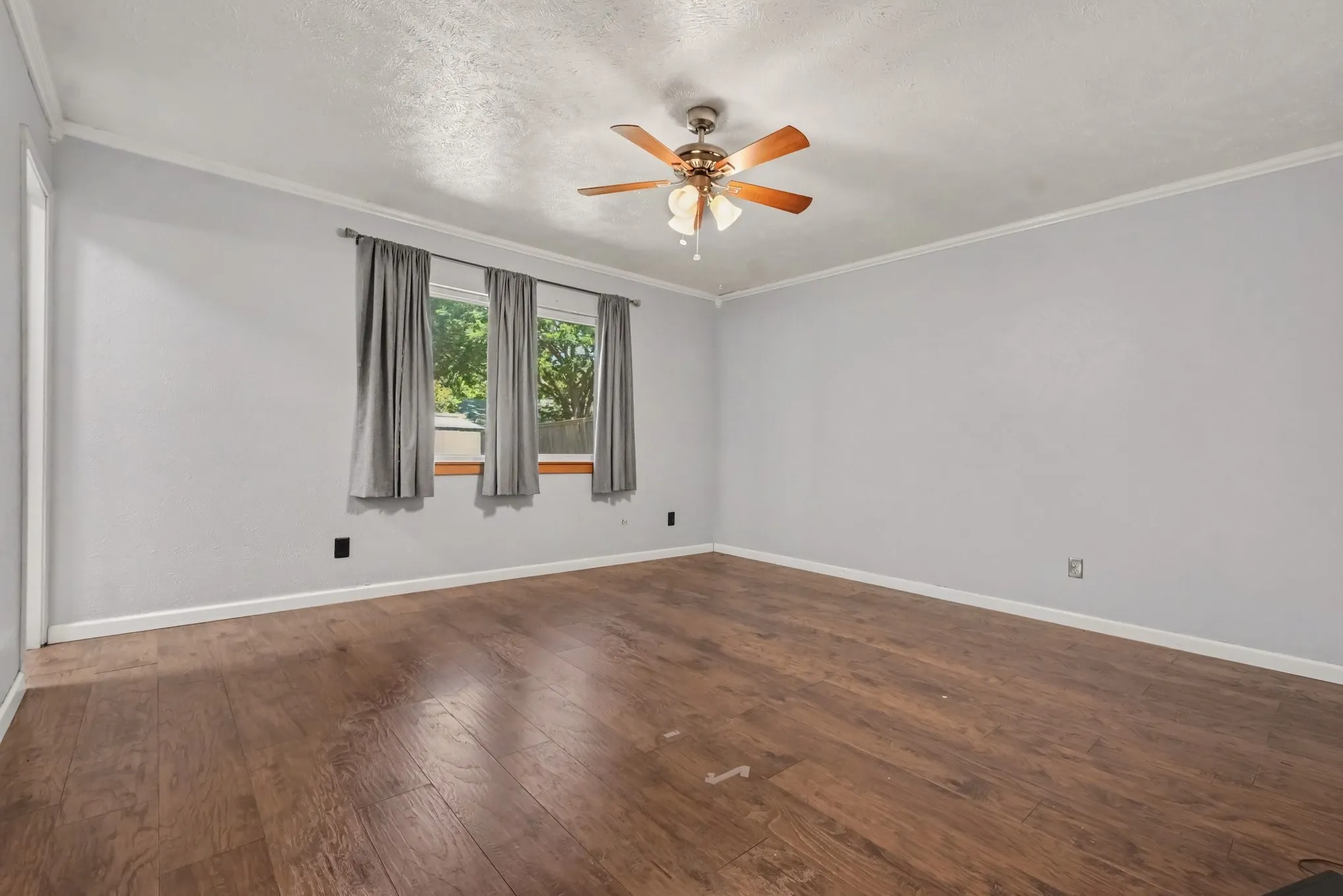Single Family Residence For Sale in Denton County , 5517 Baker Drive, The Colony, Texas 75056, 3 Bedroom, 2 Bathroom, 2 Garage spaces, 1,881 Sqft, built in 1975, mls#21403638, Real Estate Agent in The Colony, Homes For Sale in Denton county, Homes For Sale in The Colony, Realtor in The Colony Texas, Real Estate Brokerage Independent Realty Texas, Luminita Cordes Realtor