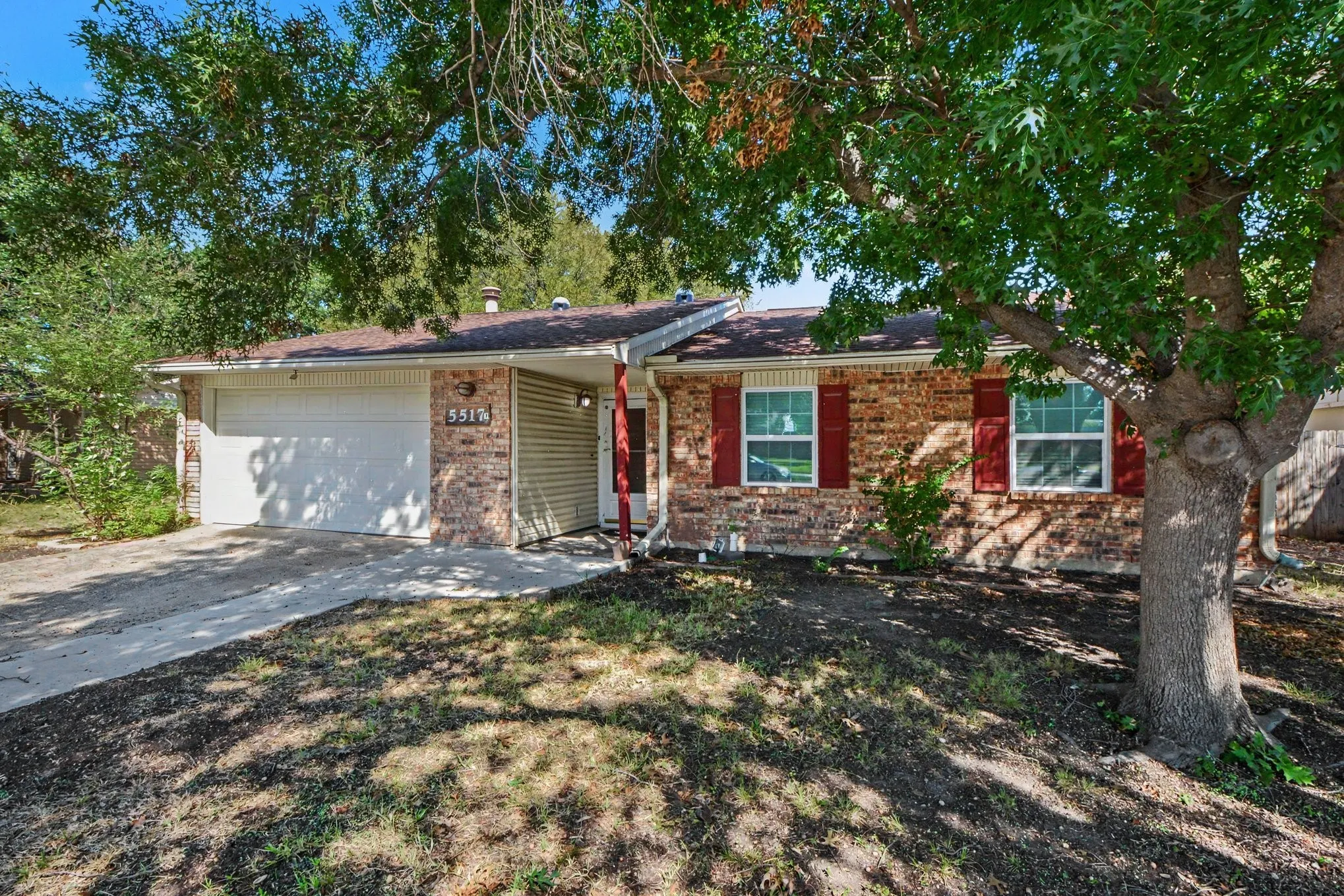 Single Family Residence For Sale in Denton County , 5517 Baker Drive, The Colony, Texas 75056, 3 Bedroom, 2 Bathroom, 2 Garage spaces, 1,881 Sqft, built in 1975, mls#21403638, Real Estate Agent in The Colony, Homes For Sale in Denton county, Homes For Sale in The Colony, Realtor in The Colony Texas, Real Estate Brokerage Independent Realty Texas, Luminita Cordes Realtor