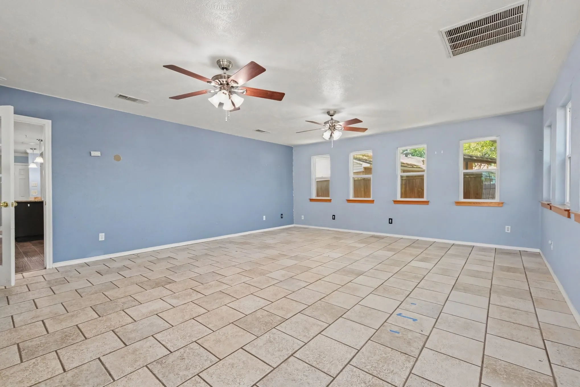 Single Family Residence For Sale in Denton County , 5517 Baker Drive, The Colony, Texas 75056, 3 Bedroom, 2 Bathroom, 2 Garage spaces, 1,881 Sqft, built in 1975, mls#21403638, Real Estate Agent in The Colony, Homes For Sale in Denton county, Homes For Sale in The Colony, Realtor in The Colony Texas, Real Estate Brokerage Independent Realty Texas, Luminita Cordes Realtor