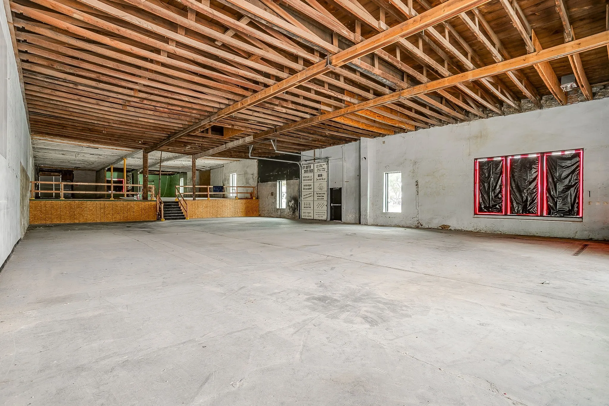 Retail For Sale in Parker County , 221 North Main, Weatherford, Texas 76086, 0, 0, Garage spaces, 0 Sqft, built in 1900, mls#21407332, Real Estate Agent in Weatherford, Homes For Sale in Parker county, Homes For Sale in Weatherford, Realtor in Weatherford Texas, Real Estate Brokerage Independent Realty Texas, Luminita Cordes Realtor