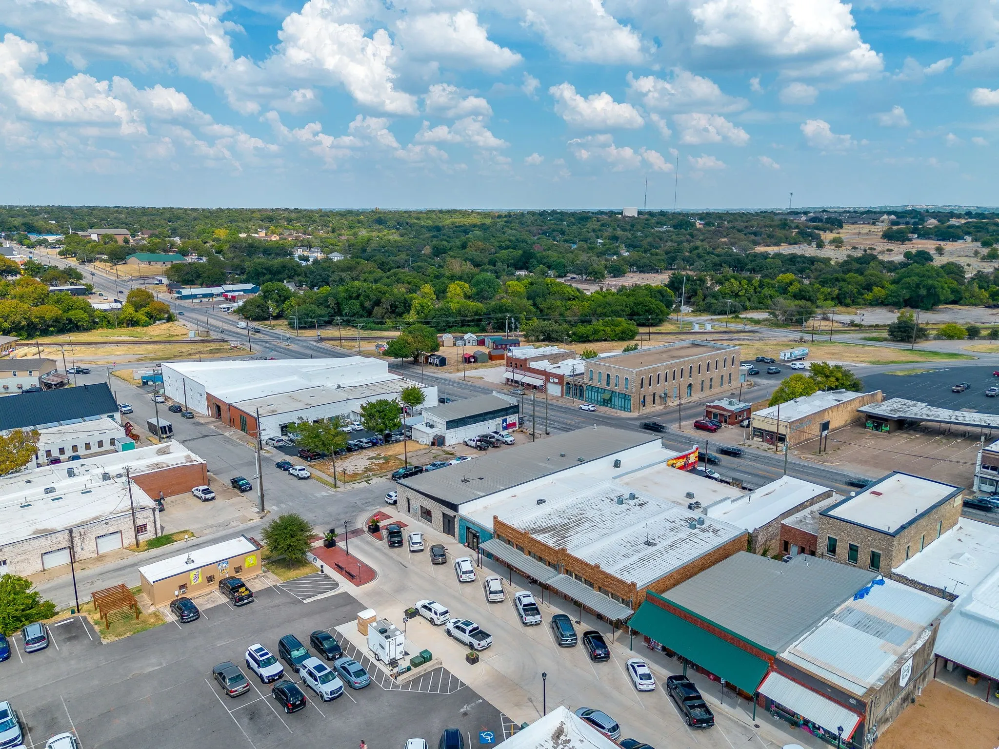 Retail For Sale in Parker County , 221 North Main, Weatherford, Texas 76086, 0, 0, Garage spaces, 0 Sqft, built in 1900, mls#21407332, Real Estate Agent in Weatherford, Homes For Sale in Parker county, Homes For Sale in Weatherford, Realtor in Weatherford Texas, Real Estate Brokerage Independent Realty Texas, Luminita Cordes Realtor