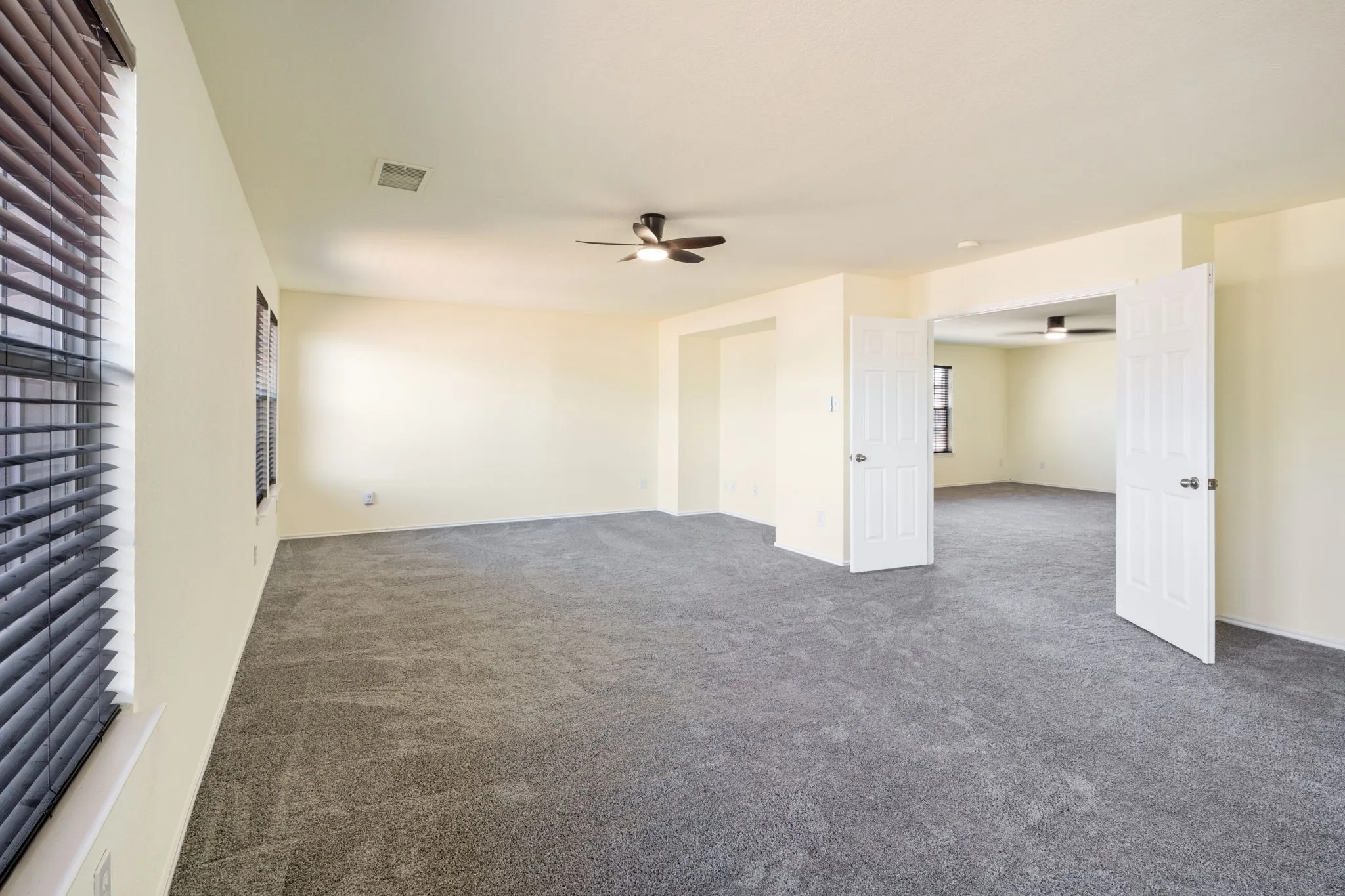 Single Family Residence For Sale in Tarrant County , 2456 Arroyo Springs Drive, Grand Prairie, Texas 75052, 5 Bedroom, 3 Bathroom, 2 Garage spaces, 3,900 Sqft, built in 2004, mls#21396081, Real Estate Agent in Grand Prairie, Homes For Sale in Tarrant county, Homes For Sale in Grand Prairie, Realtor in Grand Prairie Texas, Real Estate Brokerage Independent Realty Texas, Luminita Cordes Realtor