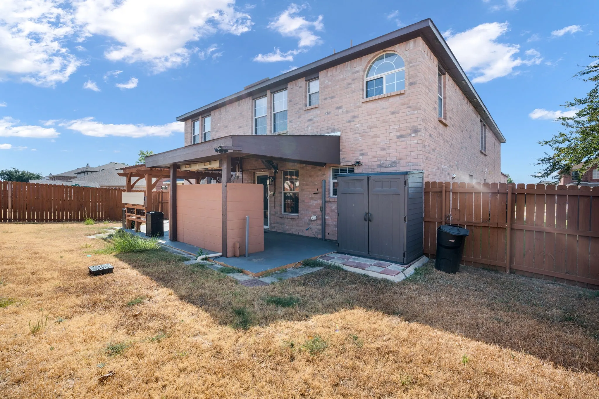 Single Family Residence For Sale in Tarrant County , 2456 Arroyo Springs Drive, Grand Prairie, Texas 75052, 5 Bedroom, 3 Bathroom, 2 Garage spaces, 3,900 Sqft, built in 2004, mls#21396081, Real Estate Agent in Grand Prairie, Homes For Sale in Tarrant county, Homes For Sale in Grand Prairie, Realtor in Grand Prairie Texas, Real Estate Brokerage Independent Realty Texas, Luminita Cordes Realtor