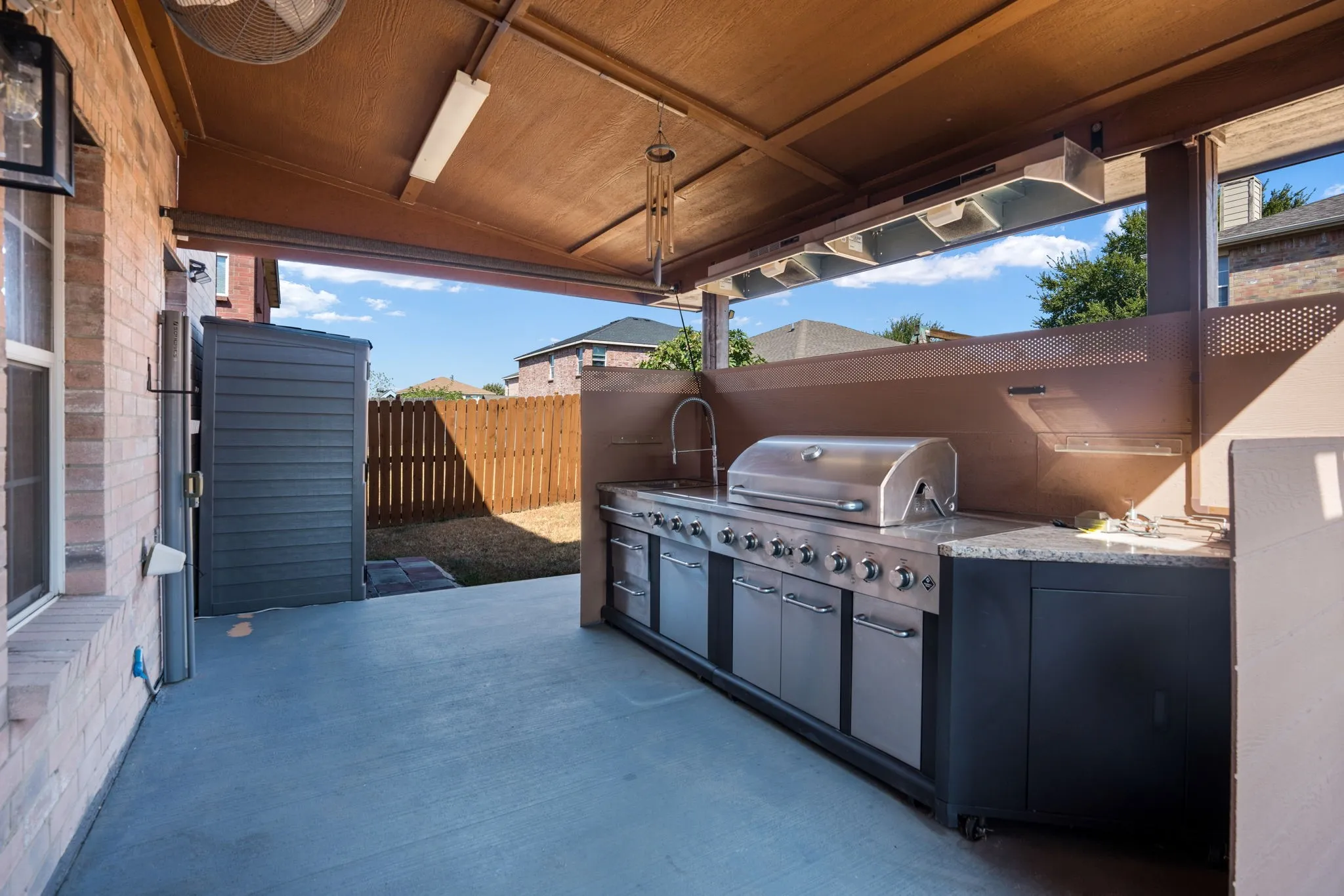 Single Family Residence For Sale in Tarrant County , 2456 Arroyo Springs Drive, Grand Prairie, Texas 75052, 5 Bedroom, 3 Bathroom, 2 Garage spaces, 3,900 Sqft, built in 2004, mls#21396081, Real Estate Agent in Grand Prairie, Homes For Sale in Tarrant county, Homes For Sale in Grand Prairie, Realtor in Grand Prairie Texas, Real Estate Brokerage Independent Realty Texas, Luminita Cordes Realtor
