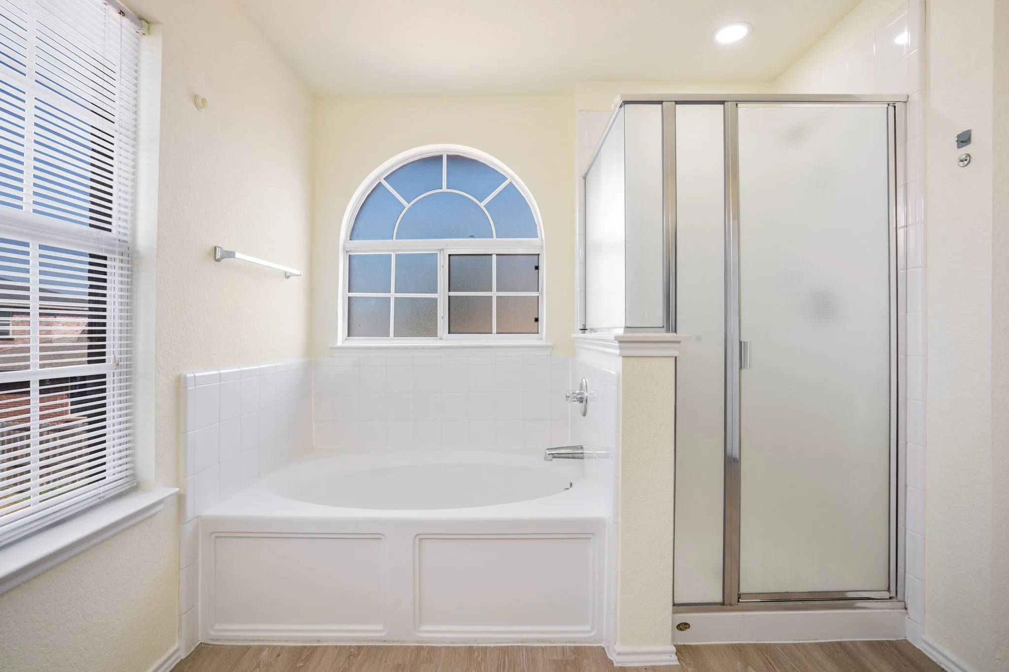 Single Family Residence For Sale in Tarrant County , 2456 Arroyo Springs Drive, Grand Prairie, Texas 75052, 5 Bedroom, 3 Bathroom, 2 Garage spaces, 3,900 Sqft, built in 2004, mls#21396081, Real Estate Agent in Grand Prairie, Homes For Sale in Tarrant county, Homes For Sale in Grand Prairie, Realtor in Grand Prairie Texas, Real Estate Brokerage Independent Realty Texas, Luminita Cordes Realtor
