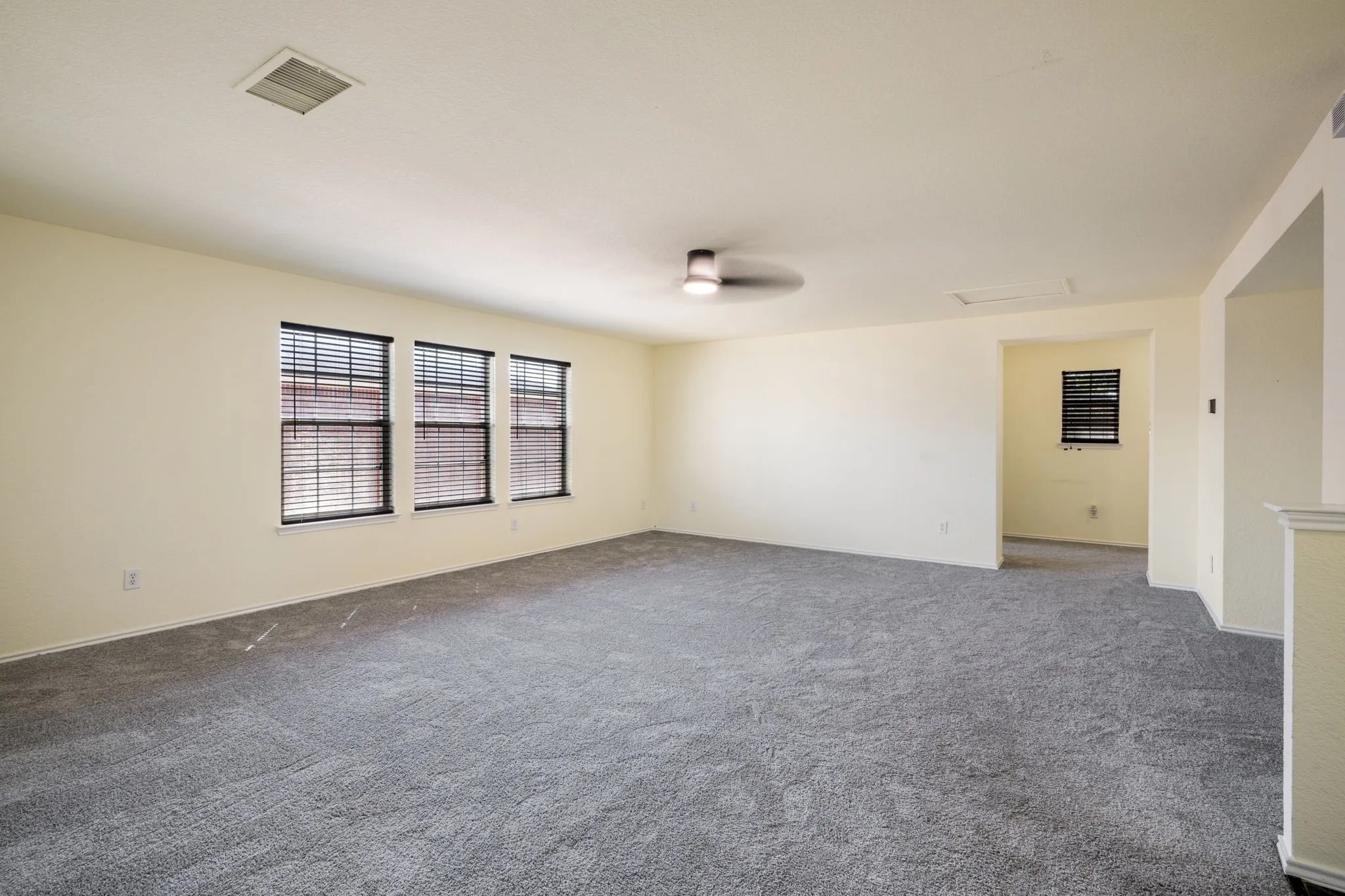 Single Family Residence For Sale in Tarrant County , 2456 Arroyo Springs Drive, Grand Prairie, Texas 75052, 5 Bedroom, 3 Bathroom, 2 Garage spaces, 3,900 Sqft, built in 2004, mls#21396081, Real Estate Agent in Grand Prairie, Homes For Sale in Tarrant county, Homes For Sale in Grand Prairie, Realtor in Grand Prairie Texas, Real Estate Brokerage Independent Realty Texas, Luminita Cordes Realtor