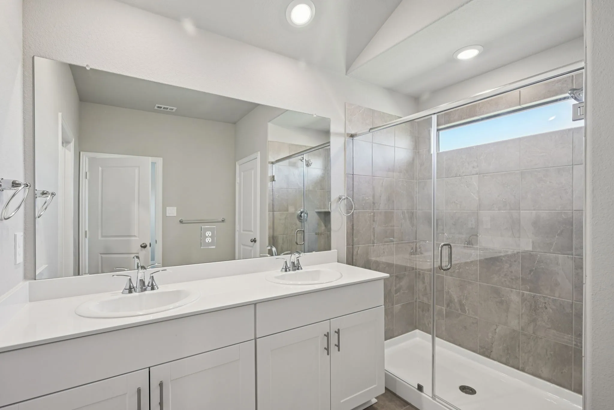 Photo is not of the actual home, but is an inspirational photo of builder’s model home and may depict options, furnishings, and/or decorator features that are not included.