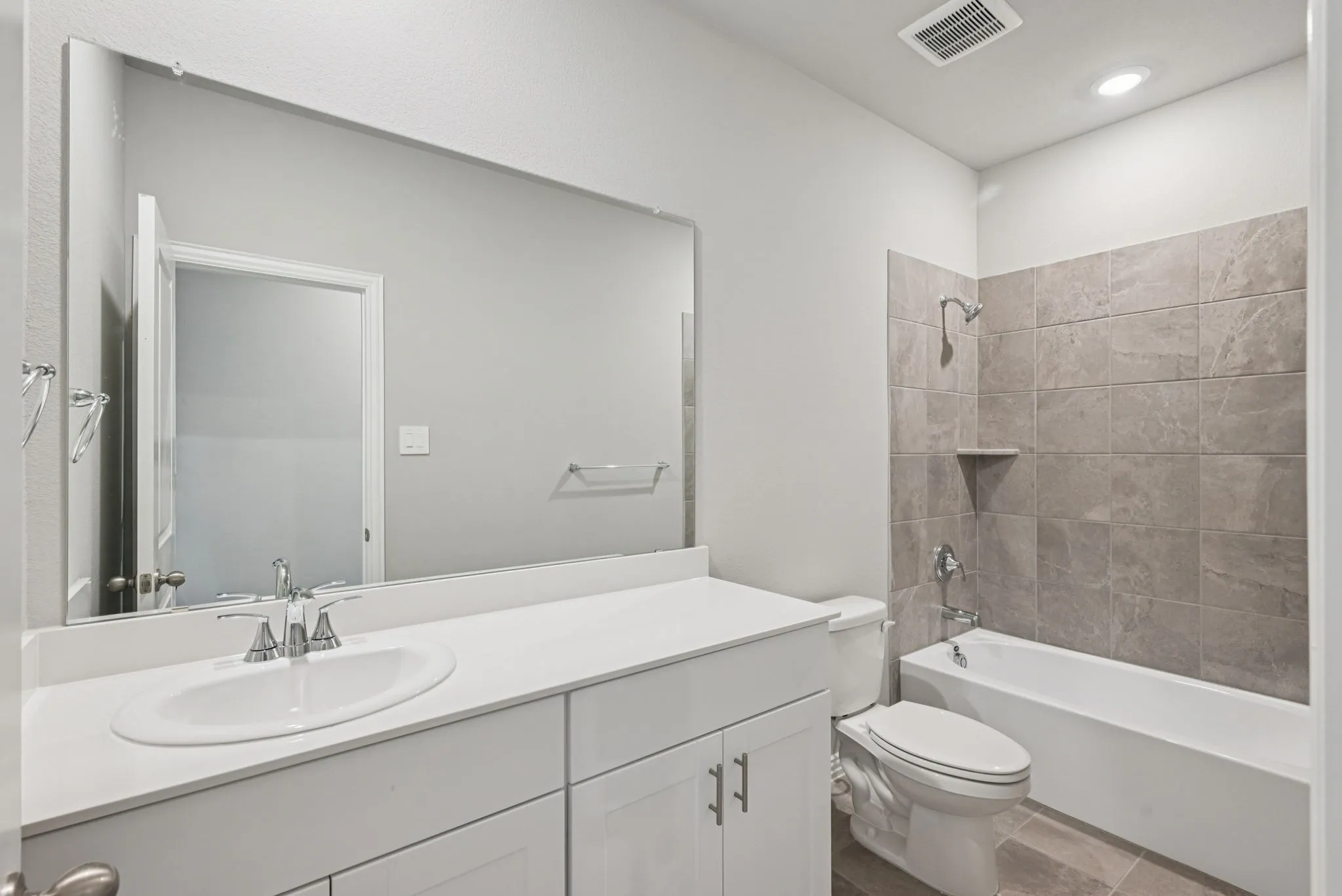 Photo is not of the actual home, but is an inspirational photo of builder’s model home and may depict options, furnishings, and/or decorator features that are not included.