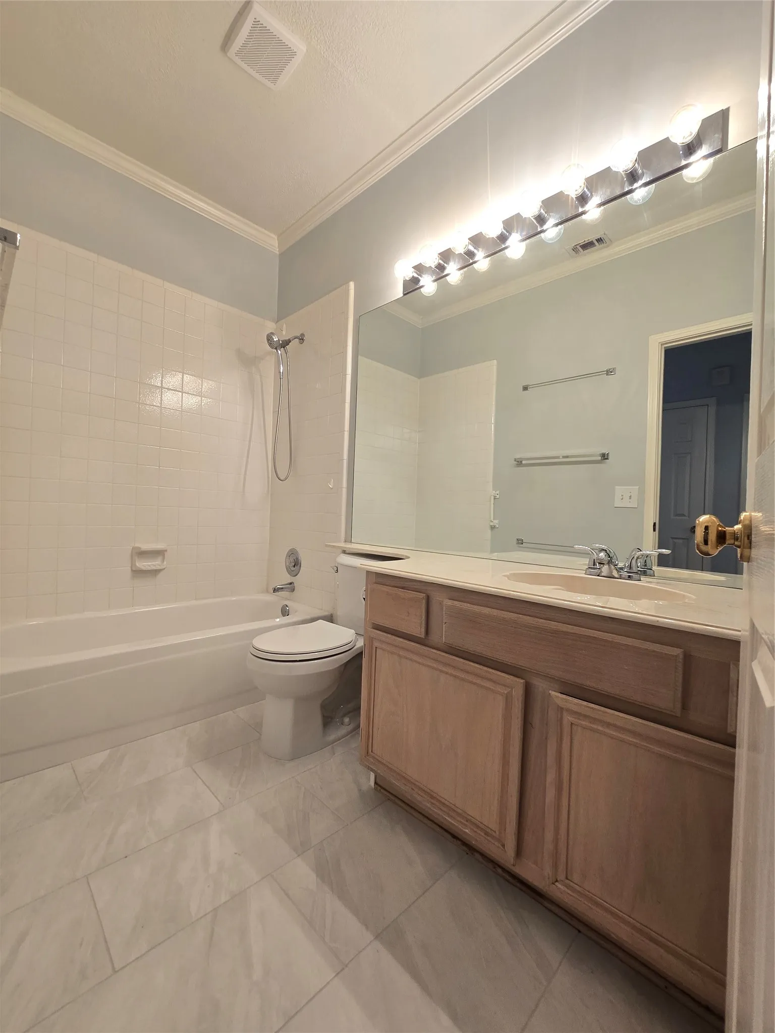 Single Family Residence For Rent in Collin County , 10512 Napa Valley Drive, Frisco, Texas 75035, 3 Bedroom, 2 Bathroom, 2 Garage spaces, 2,222 Sqft, built in 1991, mls#21407342, Real Estate Agent in Frisco, Homes For Rent in Collin county, Homes For Rent in Frisco, Realtor in Frisco Texas, Real Estate Brokerage Independent Realty Texas, Luminita Cordes Realtor