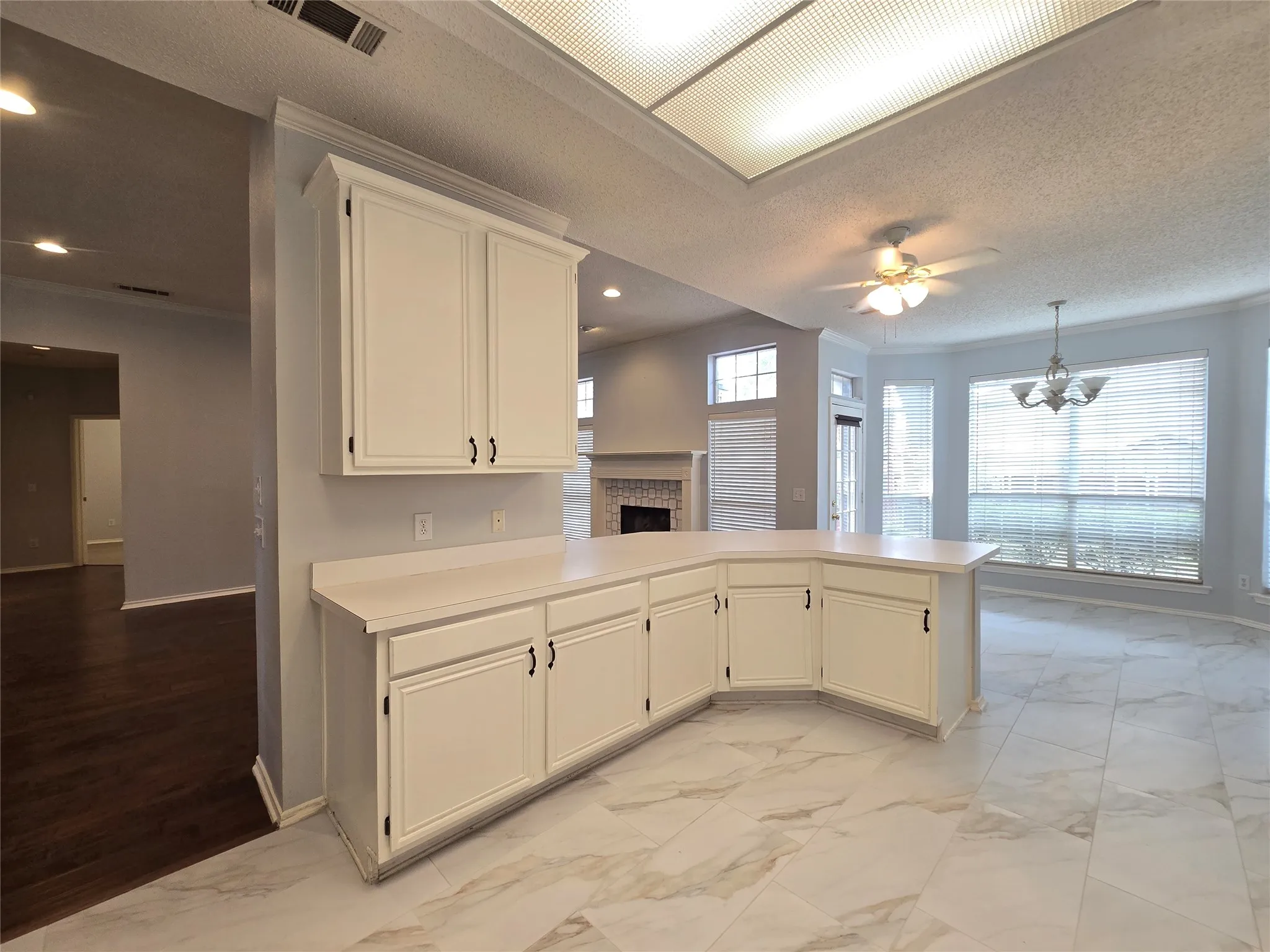 Single Family Residence For Rent in Collin County , 10512 Napa Valley Drive, Frisco, Texas 75035, 3 Bedroom, 2 Bathroom, 2 Garage spaces, 2,222 Sqft, built in 1991, mls#21407342, Real Estate Agent in Frisco, Homes For Rent in Collin county, Homes For Rent in Frisco, Realtor in Frisco Texas, Real Estate Brokerage Independent Realty Texas, Luminita Cordes Realtor