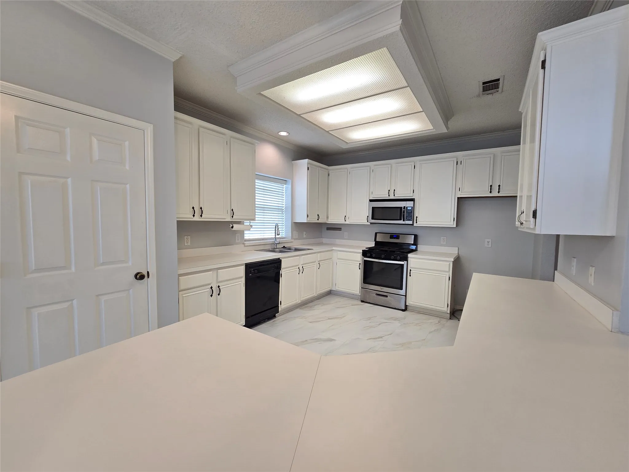 Single Family Residence For Rent in Collin County , 10512 Napa Valley Drive, Frisco, Texas 75035, 3 Bedroom, 2 Bathroom, 2 Garage spaces, 2,222 Sqft, built in 1991, mls#21407342, Real Estate Agent in Frisco, Homes For Rent in Collin county, Homes For Rent in Frisco, Realtor in Frisco Texas, Real Estate Brokerage Independent Realty Texas, Luminita Cordes Realtor