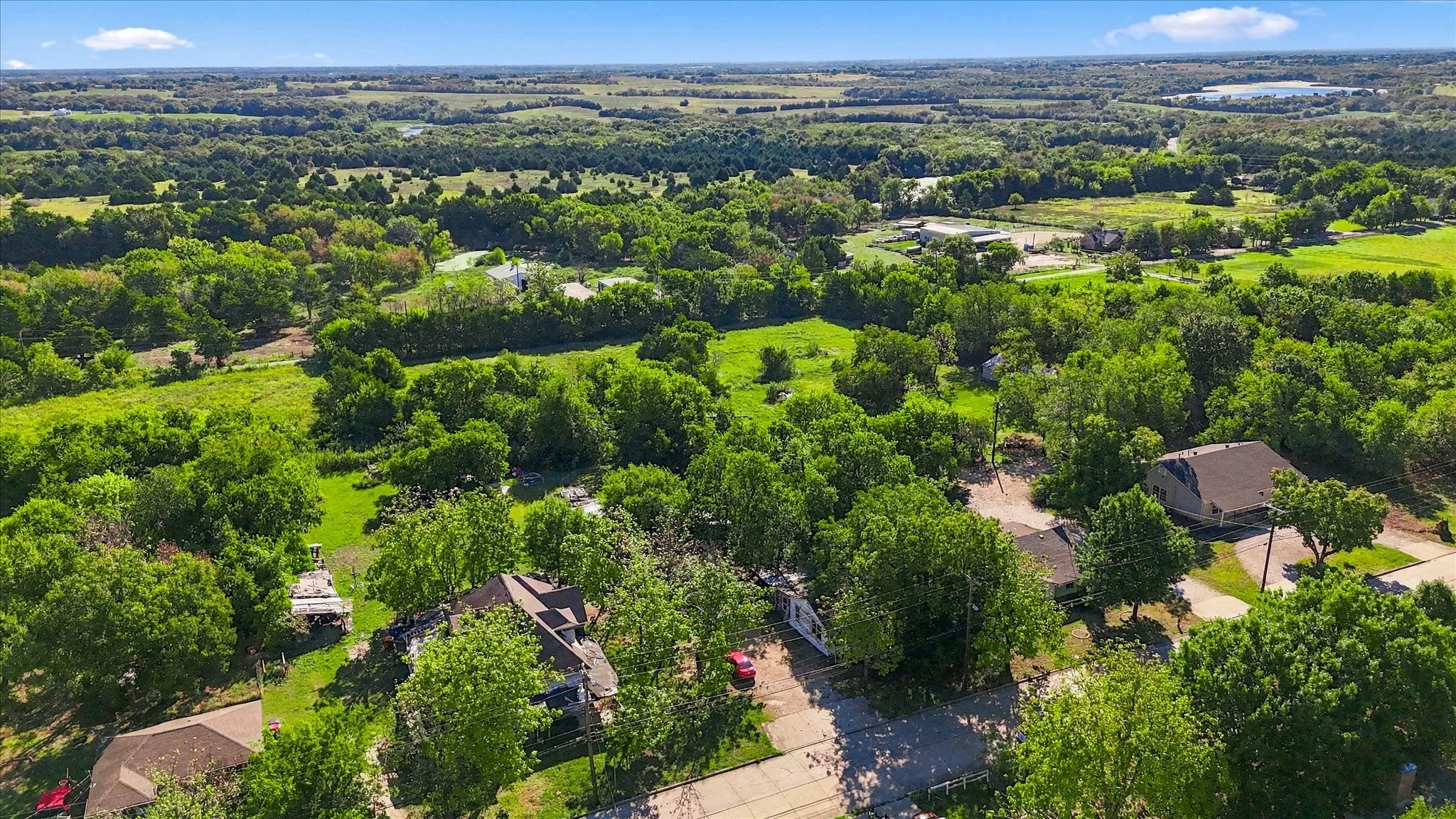 Single Family Residence For Sale in Collin County , 817 S Main Street, Farmersville, Texas 75442, 0, 1 Bathroom, Garage spaces, 1,126 Sqft, built in 1940, mls#21406962, Real Estate Agent in Farmersville, Homes For Sale in Collin county, Homes For Sale in Farmersville, Realtor in Farmersville Texas, Real Estate Brokerage Independent Realty Texas, Luminita Cordes Realtor