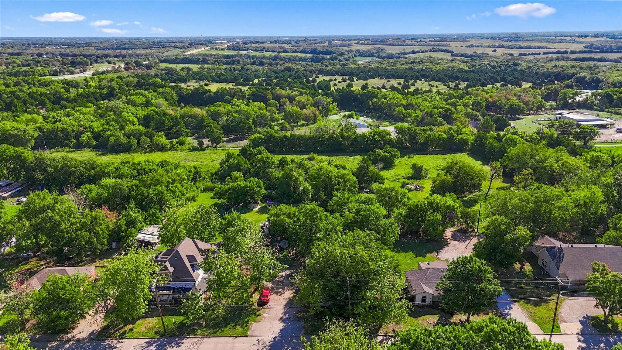 Single Family Residence For Sale in Collin County , 817 S Main Street, Farmersville, Texas 75442, 0, 1 Bathroom, Garage spaces, 1,126 Sqft, built in 1940, mls#21406962, Real Estate Agent in Farmersville, Homes For Sale in Collin county, Homes For Sale in Farmersville, Realtor in Farmersville Texas, Real Estate Brokerage Independent Realty Texas, Luminita Cordes Realtor