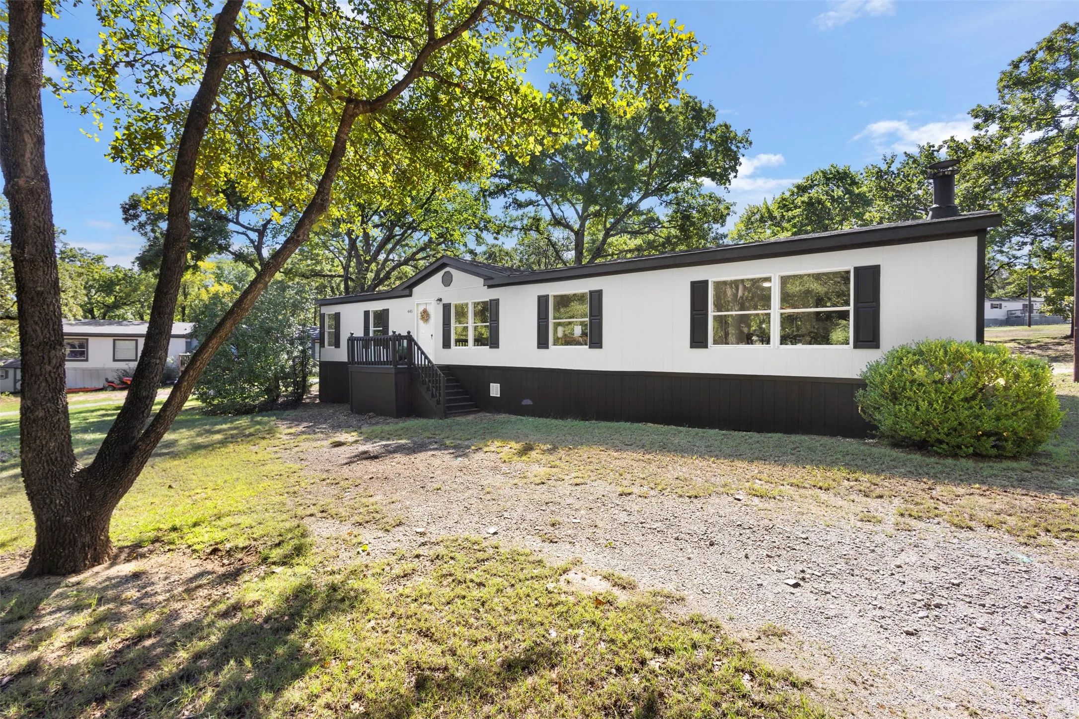 Mobile Home For Sale in Johnson County , 445 Fortune Road, Alvarado, Texas 76009, 3 Bedroom, 2 Bathroom, Garage spaces, 1,848 Sqft, built in 1997, mls#21404001, Real Estate Agent in Alvarado, Homes For Sale in Johnson county, Homes For Sale in Alvarado, Realtor in Alvarado Texas, Real Estate Brokerage Independent Realty Texas, Luminita Cordes Realtor