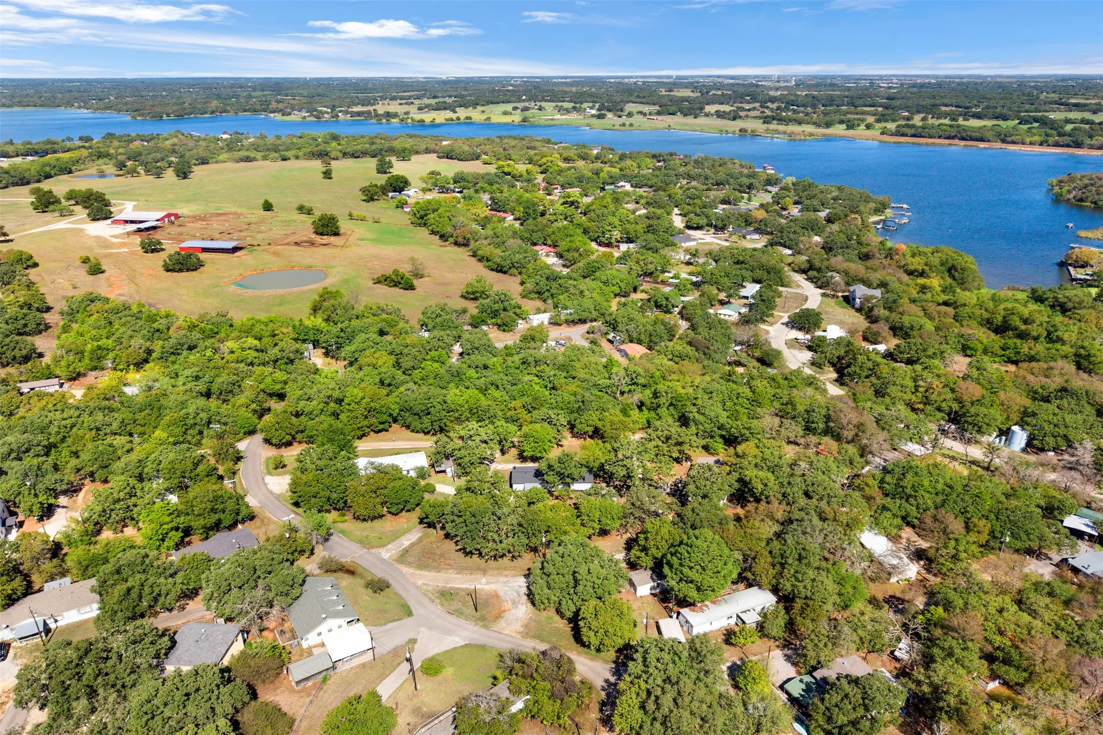 Mobile Home For Sale in Johnson County , 445 Fortune Road, Alvarado, Texas 76009, 3 Bedroom, 2 Bathroom, Garage spaces, 1,848 Sqft, built in 1997, mls#21404001, Real Estate Agent in Alvarado, Homes For Sale in Johnson county, Homes For Sale in Alvarado, Realtor in Alvarado Texas, Real Estate Brokerage Independent Realty Texas, Luminita Cordes Realtor