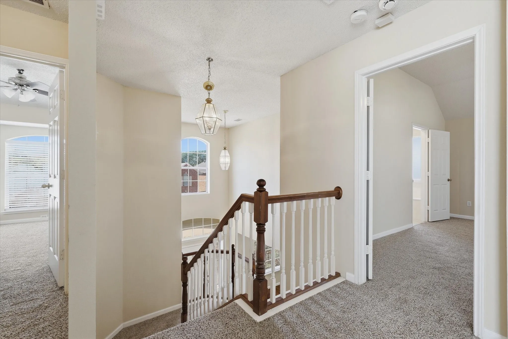 Single Family Residence For Sale in Dallas County , 1814 Oak Bend Lane, Garland, Texas 75040, 3 Bedroom, 3 Bathroom, 2 Garage spaces, 2,391 Sqft, built in 1998, mls#21407351, Real Estate Agent in Garland, Homes For Sale in Dallas county, Homes For Sale in Garland, Realtor in Garland Texas, Real Estate Brokerage Independent Realty Texas, Luminita Cordes Realtor