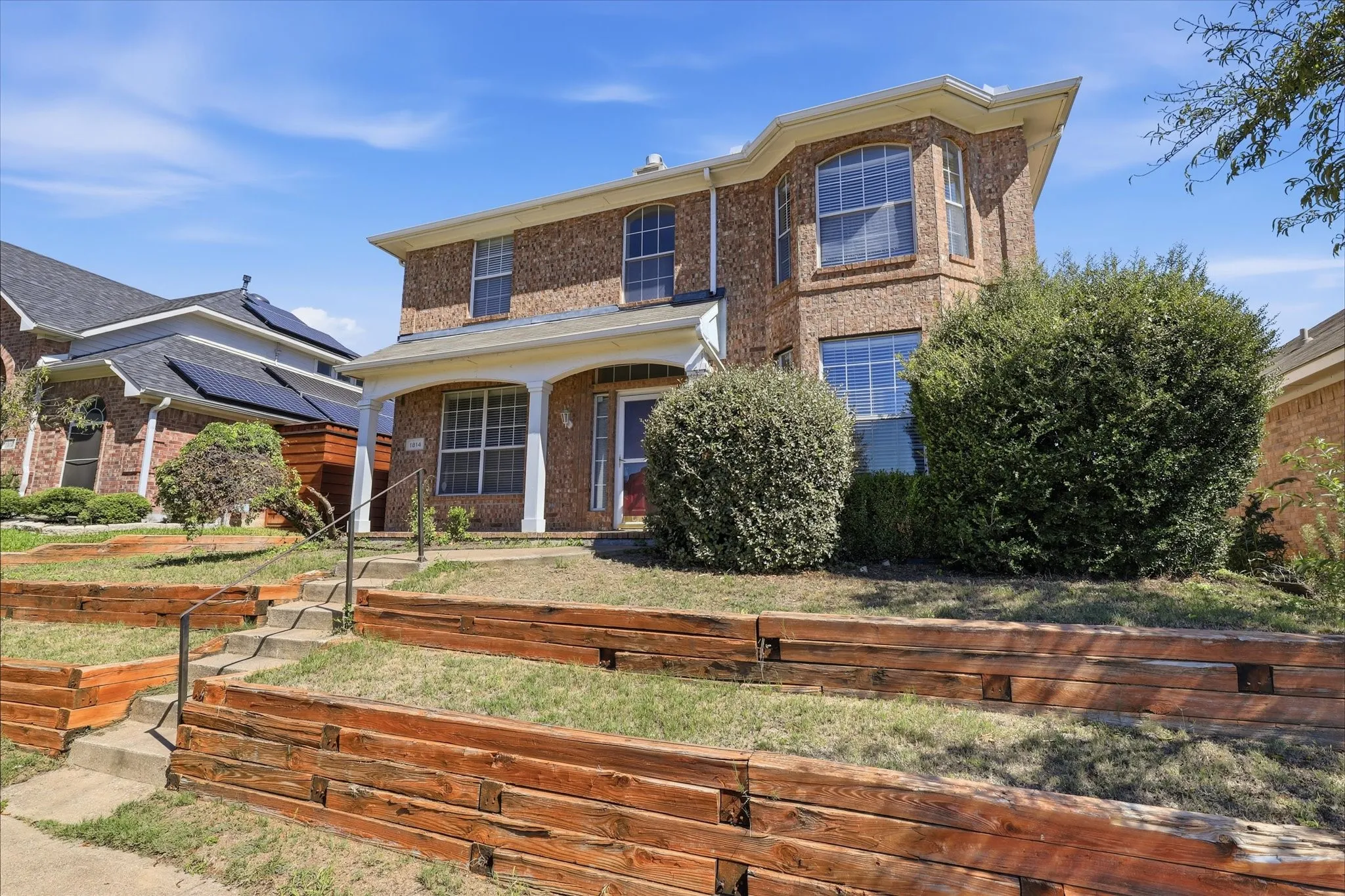 Single Family Residence For Sale in Dallas County , 1814 Oak Bend Lane, Garland, Texas 75040, 3 Bedroom, 3 Bathroom, 2 Garage spaces, 2,391 Sqft, built in 1998, mls#21407351, Real Estate Agent in Garland, Homes For Sale in Dallas county, Homes For Sale in Garland, Realtor in Garland Texas, Real Estate Brokerage Independent Realty Texas, Luminita Cordes Realtor
