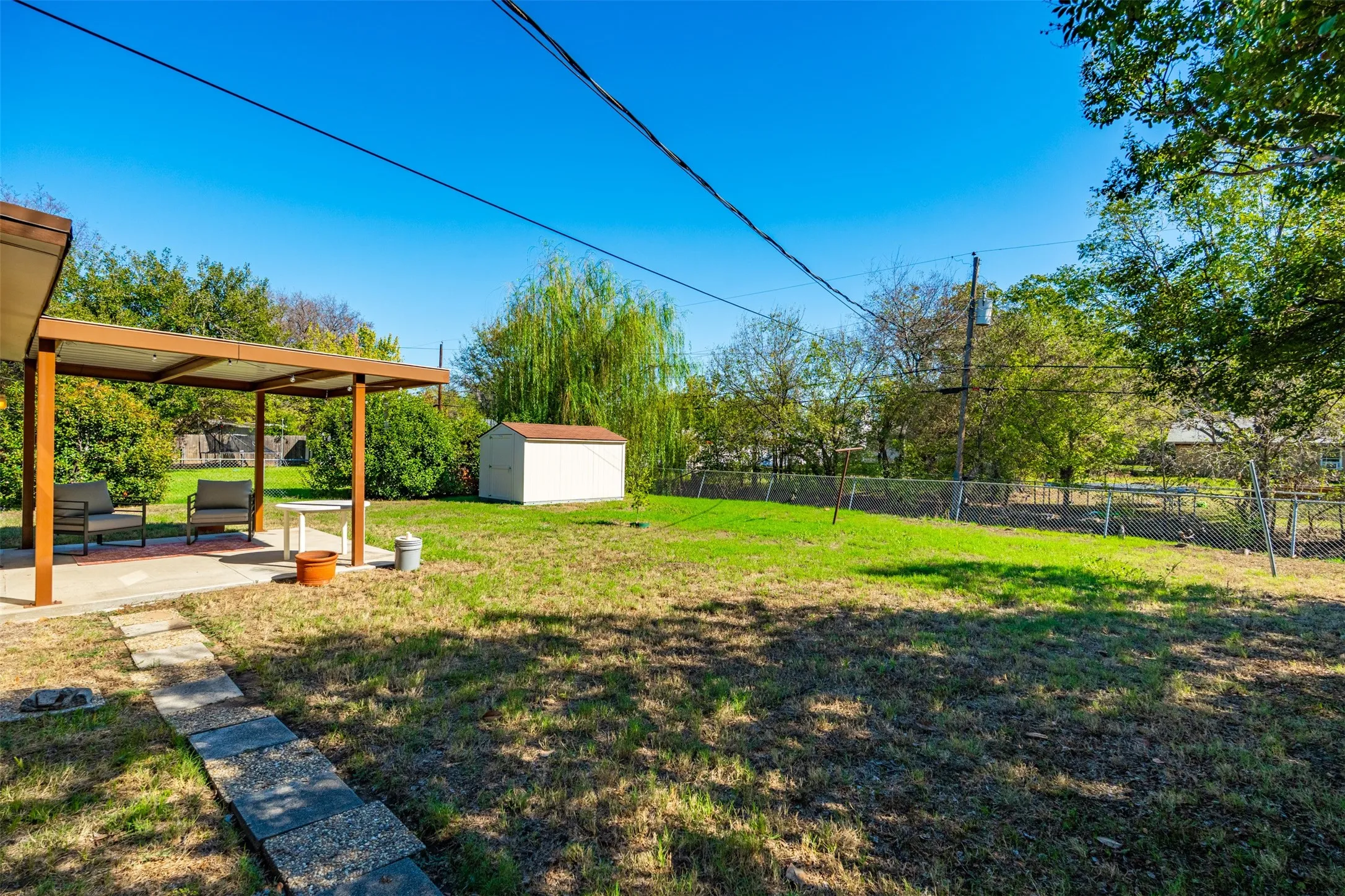 Single Family Residence For Sale in Tarrant County , 6616 Summertime Lane, Watauga, Texas 76148, 3 Bedroom, 2 Bathroom, 2 Garage spaces, 1,104 Sqft, built in 1967, mls#21407119, Real Estate Agent in Watauga, Homes For Sale in Tarrant county, Homes For Sale in Watauga, Realtor in Watauga Texas, Real Estate Brokerage Independent Realty Texas, Luminita Cordes Realtor