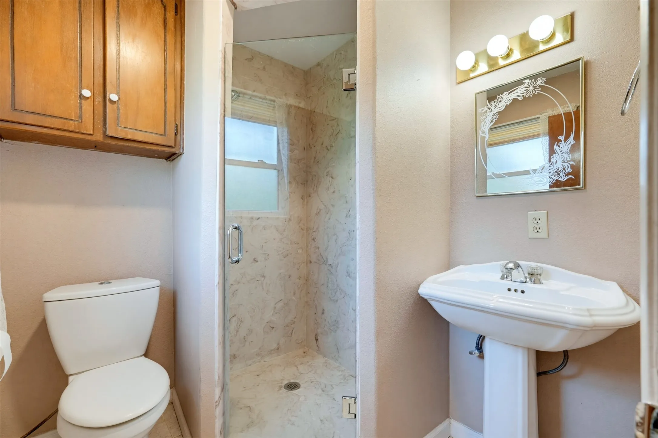 Single Family Residence For Sale in Tarrant County , 6616 Summertime Lane, Watauga, Texas 76148, 3 Bedroom, 2 Bathroom, 2 Garage spaces, 1,104 Sqft, built in 1967, mls#21407119, Real Estate Agent in Watauga, Homes For Sale in Tarrant county, Homes For Sale in Watauga, Realtor in Watauga Texas, Real Estate Brokerage Independent Realty Texas, Luminita Cordes Realtor