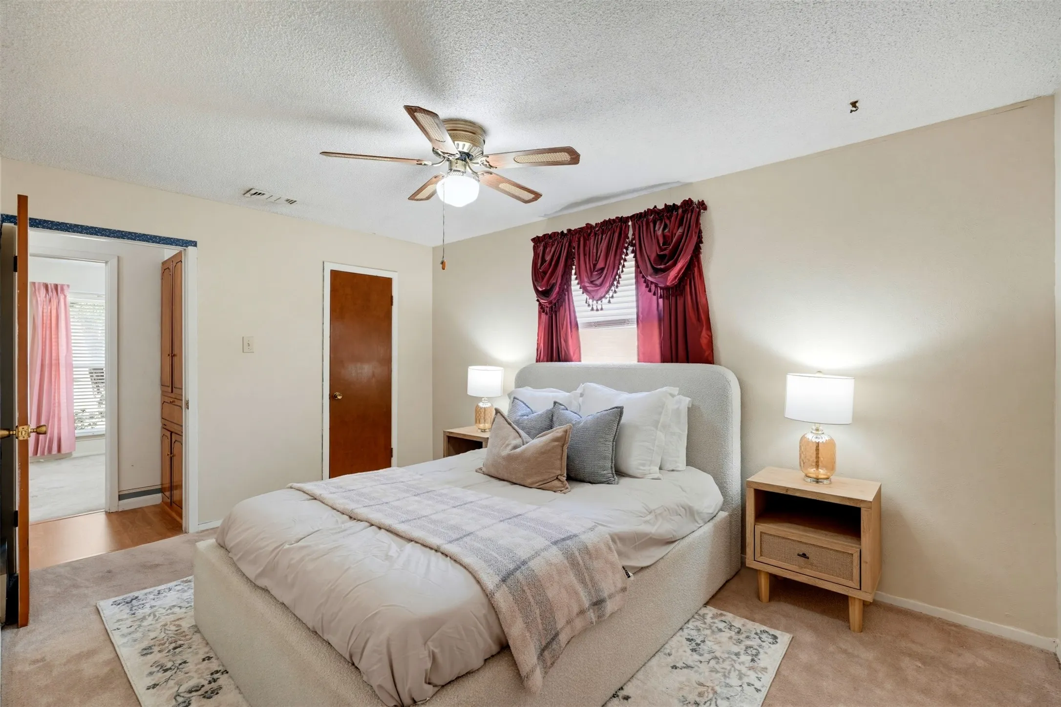 Single Family Residence For Sale in Tarrant County , 6616 Summertime Lane, Watauga, Texas 76148, 3 Bedroom, 2 Bathroom, 2 Garage spaces, 1,104 Sqft, built in 1967, mls#21407119, Real Estate Agent in Watauga, Homes For Sale in Tarrant county, Homes For Sale in Watauga, Realtor in Watauga Texas, Real Estate Brokerage Independent Realty Texas, Luminita Cordes Realtor