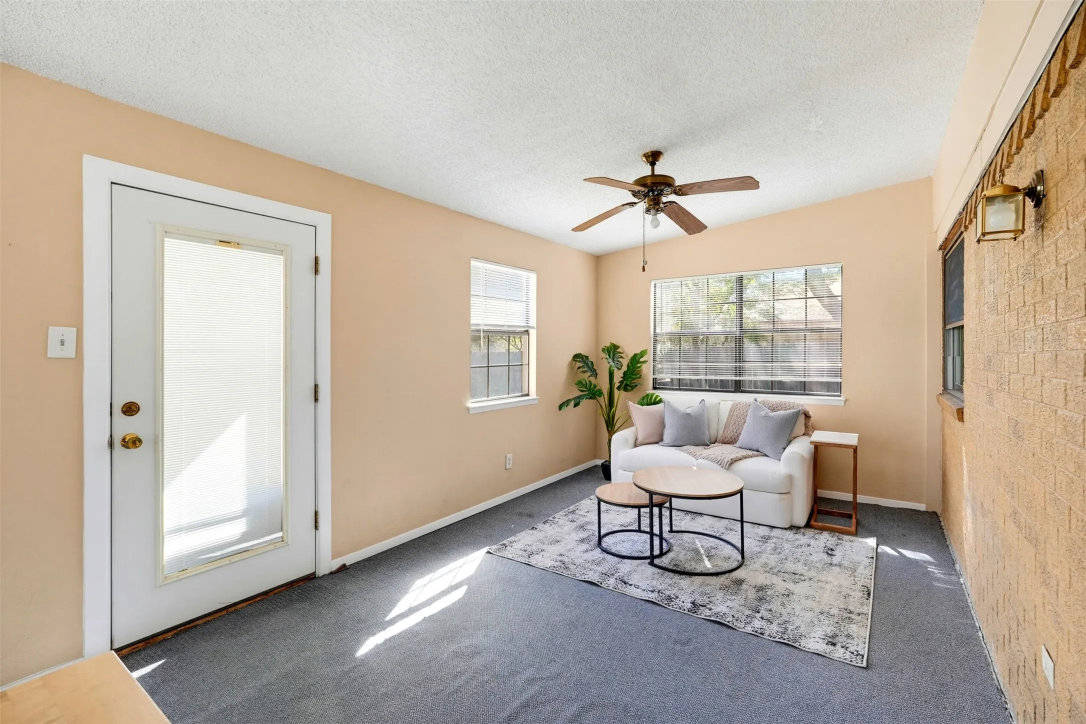 Single Family Residence For Sale in Tarrant County , 6616 Summertime Lane, Watauga, Texas 76148, 3 Bedroom, 2 Bathroom, 2 Garage spaces, 1,104 Sqft, built in 1967, mls#21407119, Real Estate Agent in Watauga, Homes For Sale in Tarrant county, Homes For Sale in Watauga, Realtor in Watauga Texas, Real Estate Brokerage Independent Realty Texas, Luminita Cordes Realtor