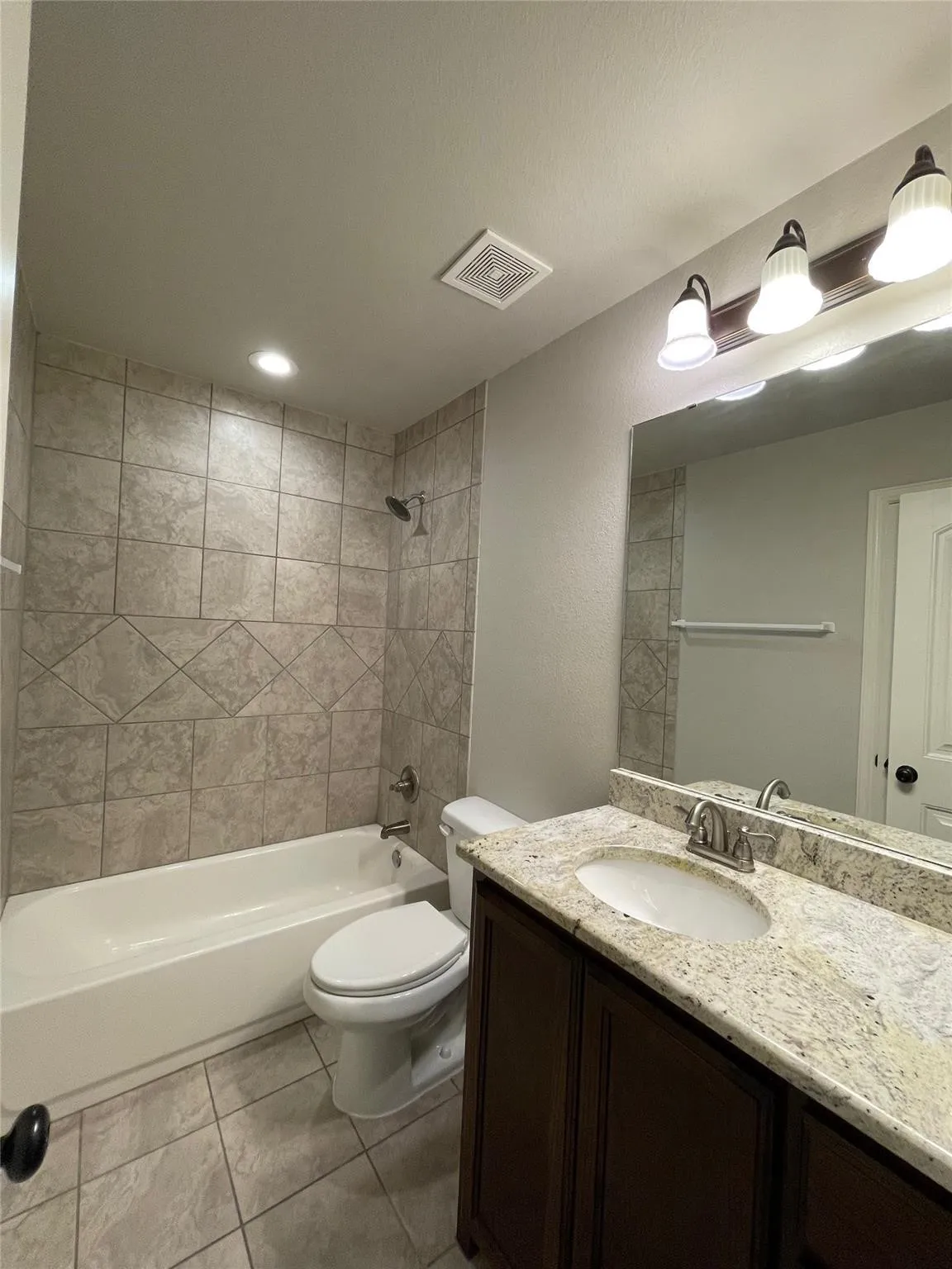 Single Family Residence For Sale in Denton County , 628 E Walcott Street, Pilot Point, Texas 76258, 3 Bedroom, 2 Bathroom, 2 Garage spaces, 1,308 Sqft, built in 2017, mls#21402361, Real Estate Agent in Pilot Point, Homes For Sale in Denton county, Homes For Sale in Pilot Point, Realtor in Pilot Point Texas, Real Estate Brokerage Independent Realty Texas, Luminita Cordes Realtor