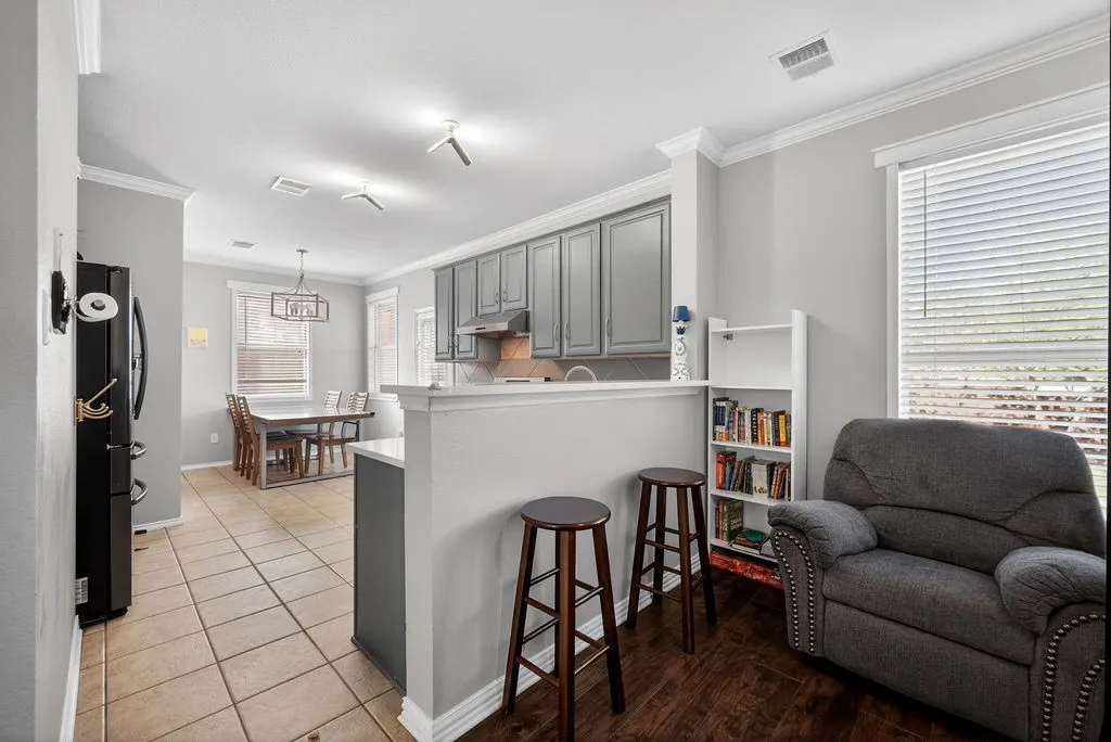 Single Family Residence For Rent in Collin County , 9633 Anns Way, Plano, Texas 75025, 3 Bedroom, 3 Bathroom, 2 Garage spaces, 1,980 Sqft, built in 2001, mls#21406265, Real Estate Agent in Plano, Homes For Rent in Collin county, Homes For Rent in Plano, Realtor in Plano Texas, Real Estate Brokerage Independent Realty Texas, Luminita Cordes Realtor