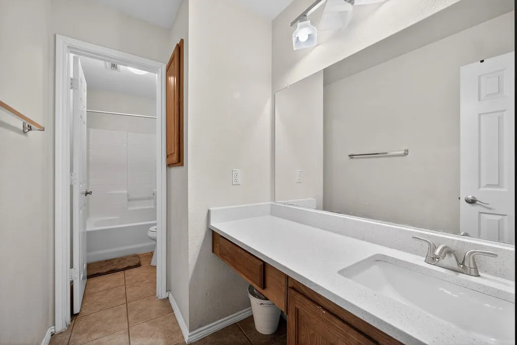 Single Family Residence For Rent in Collin County , 9633 Anns Way, Plano, Texas 75025, 3 Bedroom, 3 Bathroom, 2 Garage spaces, 1,980 Sqft, built in 2001, mls#21406265, Real Estate Agent in Plano, Homes For Rent in Collin county, Homes For Rent in Plano, Realtor in Plano Texas, Real Estate Brokerage Independent Realty Texas, Luminita Cordes Realtor