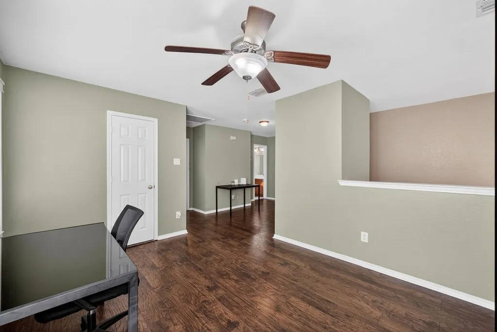 Single Family Residence For Rent in Collin County , 9633 Anns Way, Plano, Texas 75025, 3 Bedroom, 3 Bathroom, 2 Garage spaces, 1,980 Sqft, built in 2001, mls#21406265, Real Estate Agent in Plano, Homes For Rent in Collin county, Homes For Rent in Plano, Realtor in Plano Texas, Real Estate Brokerage Independent Realty Texas, Luminita Cordes Realtor