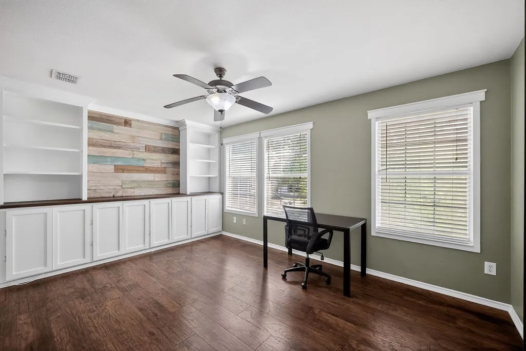 Single Family Residence For Rent in Collin County , 9633 Anns Way, Plano, Texas 75025, 3 Bedroom, 3 Bathroom, 2 Garage spaces, 1,980 Sqft, built in 2001, mls#21406265, Real Estate Agent in Plano, Homes For Rent in Collin county, Homes For Rent in Plano, Realtor in Plano Texas, Real Estate Brokerage Independent Realty Texas, Luminita Cordes Realtor