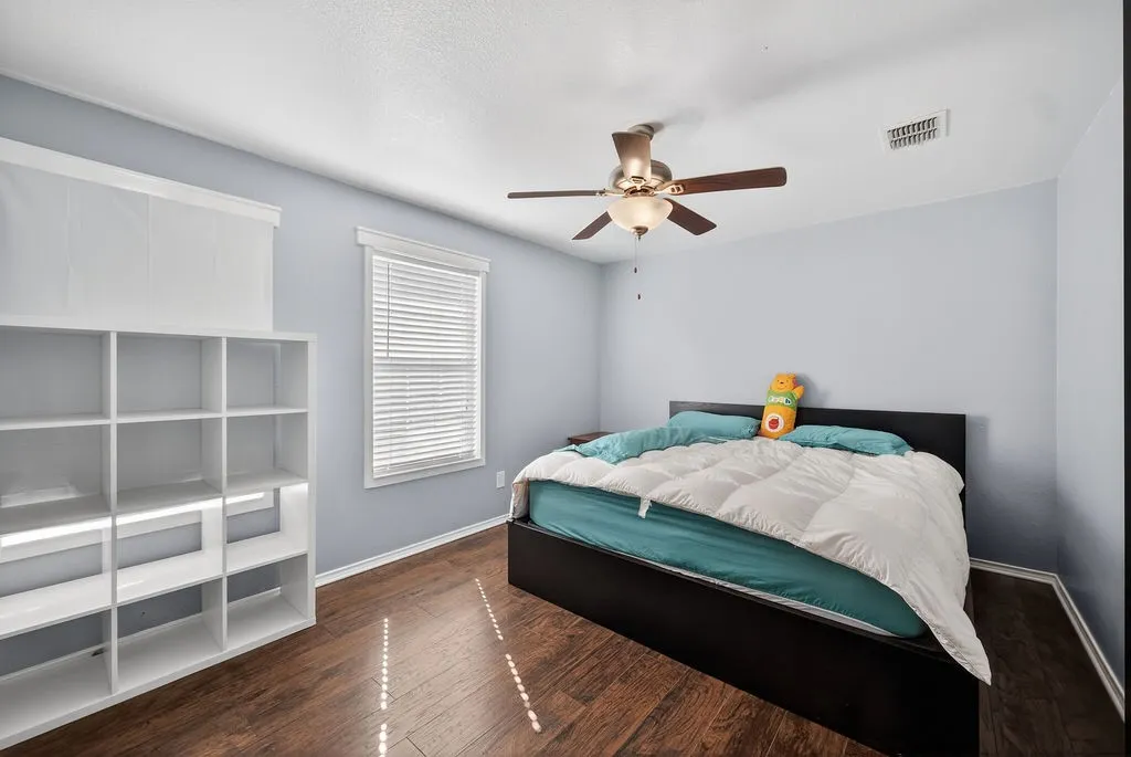 Single Family Residence For Rent in Collin County , 9633 Anns Way, Plano, Texas 75025, 3 Bedroom, 3 Bathroom, 2 Garage spaces, 1,980 Sqft, built in 2001, mls#21406265, Real Estate Agent in Plano, Homes For Rent in Collin county, Homes For Rent in Plano, Realtor in Plano Texas, Real Estate Brokerage Independent Realty Texas, Luminita Cordes Realtor