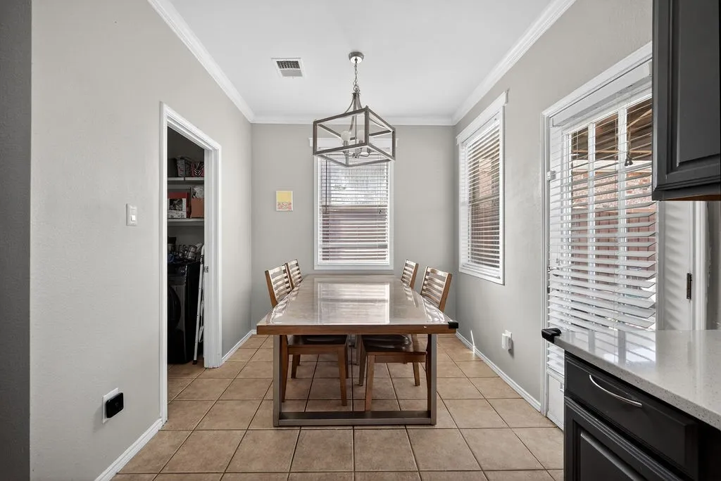 Single Family Residence For Rent in Collin County , 9633 Anns Way, Plano, Texas 75025, 3 Bedroom, 3 Bathroom, 2 Garage spaces, 1,980 Sqft, built in 2001, mls#21406265, Real Estate Agent in Plano, Homes For Rent in Collin county, Homes For Rent in Plano, Realtor in Plano Texas, Real Estate Brokerage Independent Realty Texas, Luminita Cordes Realtor