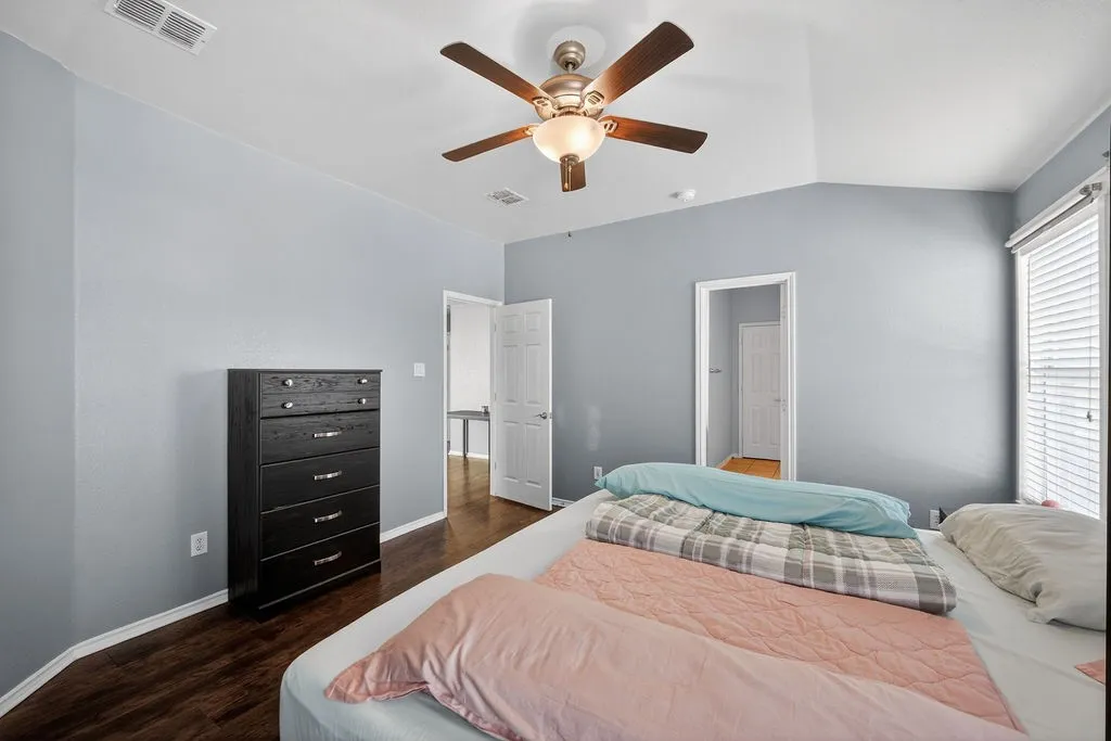 Single Family Residence For Rent in Collin County , 9633 Anns Way, Plano, Texas 75025, 3 Bedroom, 3 Bathroom, 2 Garage spaces, 1,980 Sqft, built in 2001, mls#21406265, Real Estate Agent in Plano, Homes For Rent in Collin county, Homes For Rent in Plano, Realtor in Plano Texas, Real Estate Brokerage Independent Realty Texas, Luminita Cordes Realtor