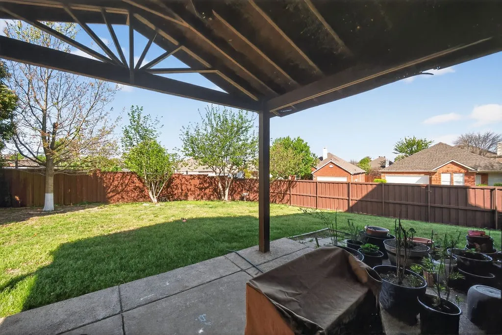 Single Family Residence For Rent in Collin County , 9633 Anns Way, Plano, Texas 75025, 3 Bedroom, 3 Bathroom, 2 Garage spaces, 1,980 Sqft, built in 2001, mls#21406265, Real Estate Agent in Plano, Homes For Rent in Collin county, Homes For Rent in Plano, Realtor in Plano Texas, Real Estate Brokerage Independent Realty Texas, Luminita Cordes Realtor