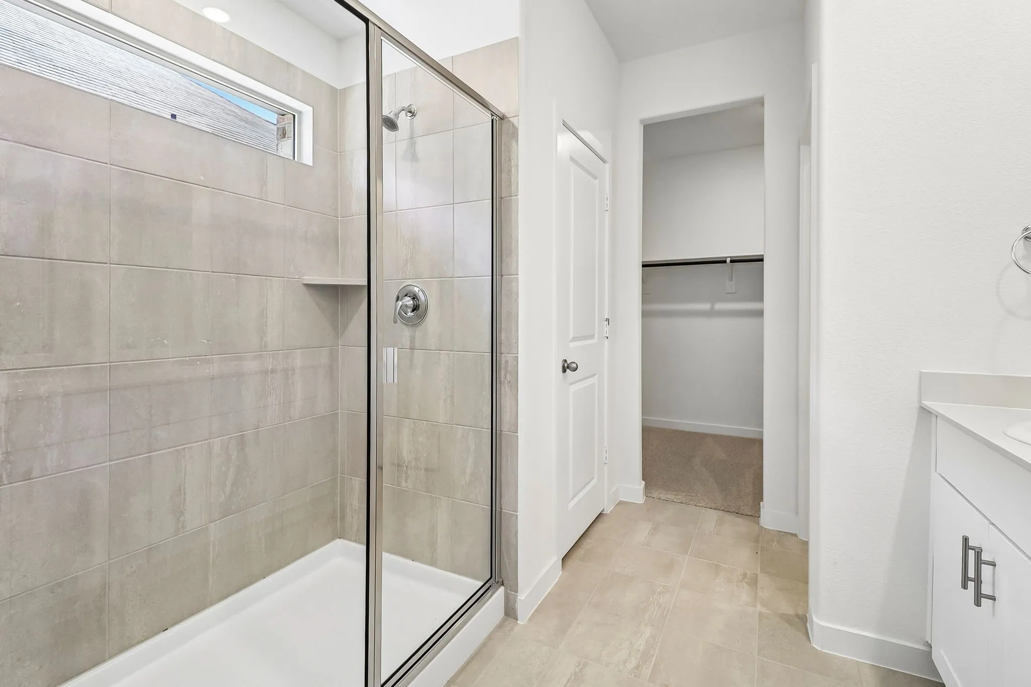 Photo is not of the actual home, but is an inspirational photo of builder’s model home and may depict options, furnishings, and/or decorator features that are not included.