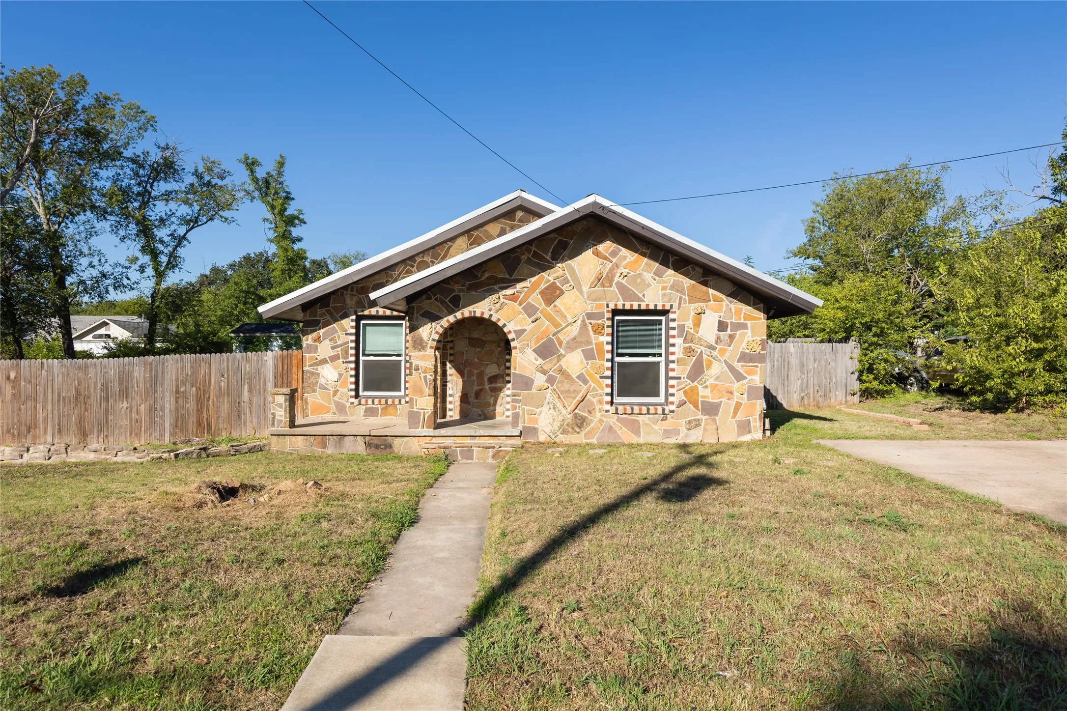Single Family Residence For Sale