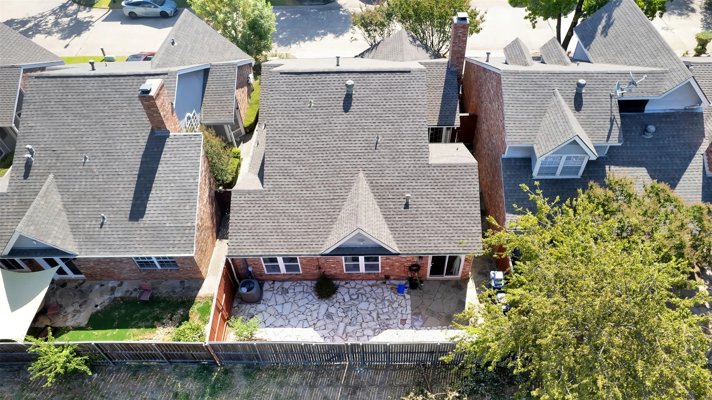 Single Family Residence For Rent in Dallas County , 3021 Waterfront Circle, Garland, Texas 75042, 2 Bedroom, 2 Bathroom, 2 Garage spaces, 1,295 Sqft, built in 1983, mls#21406247, Real Estate Agent in Garland, Homes For Rent in Dallas county, Homes For Rent in Garland, Realtor in Garland Texas, Real Estate Brokerage Independent Realty Texas, Luminita Cordes Realtor