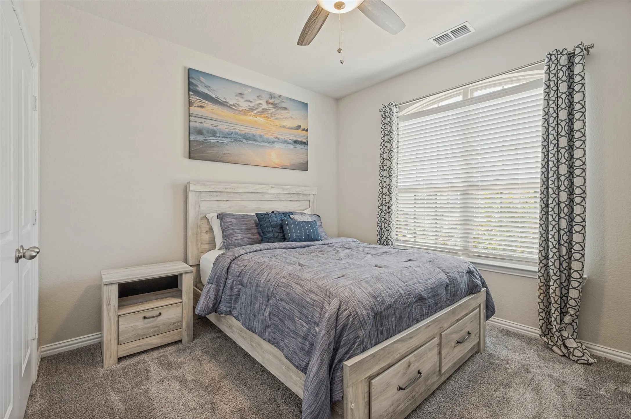 Single Family Residence For Sale in Ellis County , 1807 Mabry Court, Mansfield, Texas 76063, 4 Bedroom, 4 Bathroom, 3 Garage spaces, 3,156 Sqft, built in 2019, mls#21403905, Real Estate Agent in Mansfield, Homes For Sale in Ellis county, Homes For Sale in Mansfield, Realtor in Mansfield Texas, Real Estate Brokerage Independent Realty Texas, Luminita Cordes Realtor