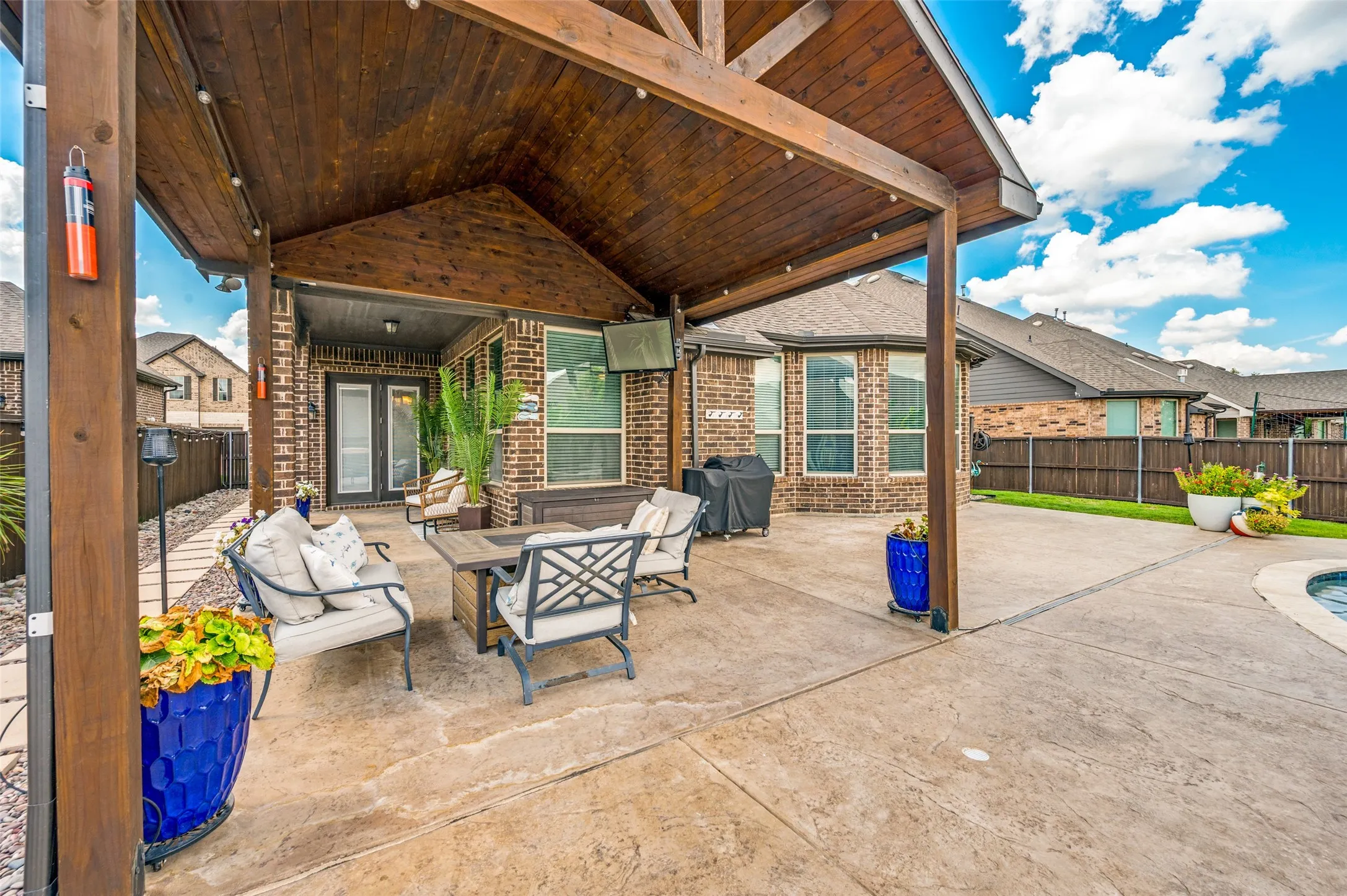 Single Family Residence For Sale in Ellis County , 1807 Mabry Court, Mansfield, Texas 76063, 4 Bedroom, 4 Bathroom, 3 Garage spaces, 3,156 Sqft, built in 2019, mls#21403905, Real Estate Agent in Mansfield, Homes For Sale in Ellis county, Homes For Sale in Mansfield, Realtor in Mansfield Texas, Real Estate Brokerage Independent Realty Texas, Luminita Cordes Realtor