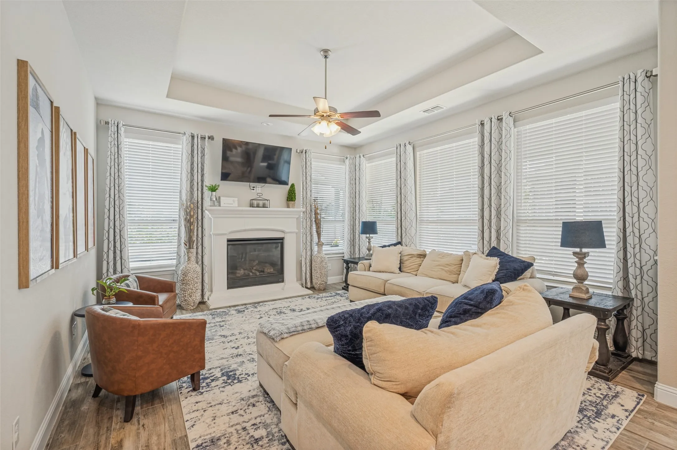 Single Family Residence For Sale in Ellis County , 1807 Mabry Court, Mansfield, Texas 76063, 4 Bedroom, 4 Bathroom, 3 Garage spaces, 3,156 Sqft, built in 2019, mls#21403905, Real Estate Agent in Mansfield, Homes For Sale in Ellis county, Homes For Sale in Mansfield, Realtor in Mansfield Texas, Real Estate Brokerage Independent Realty Texas, Luminita Cordes Realtor
